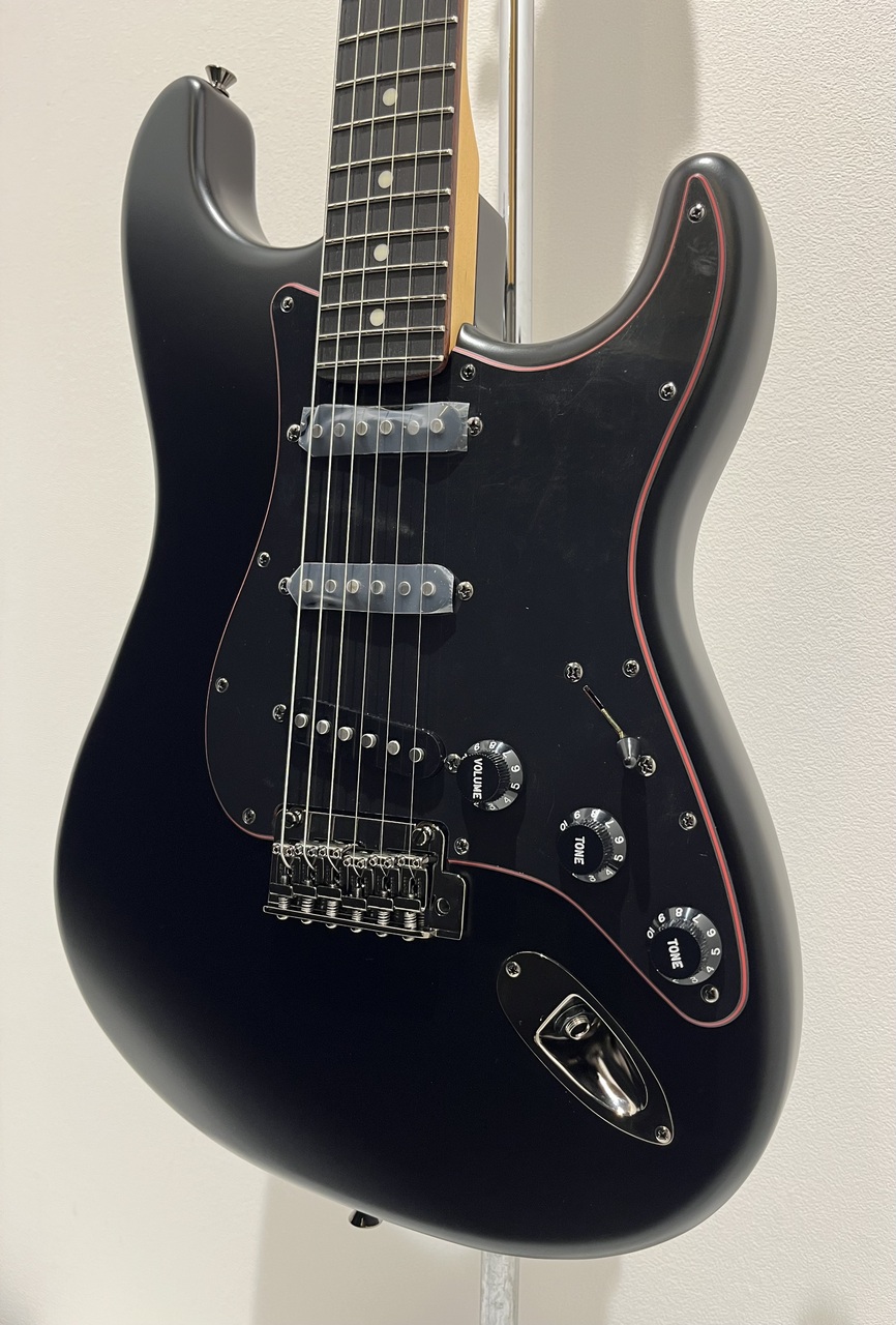 UVERworld madein japan黒2枚 Fender Made in Japan Limited Hybrid II Stratocaster / Noir