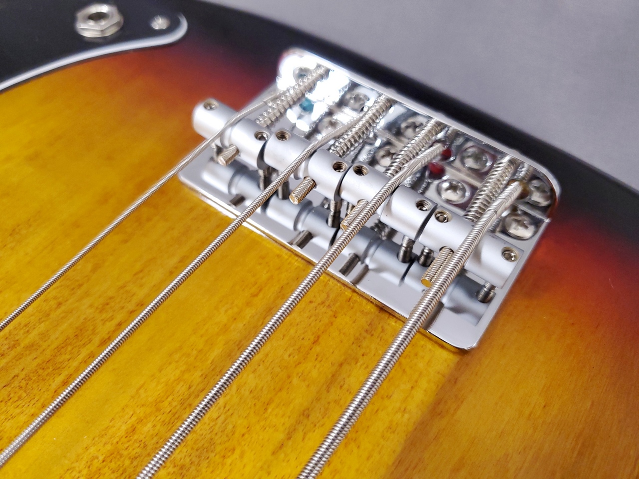Fender Standard Precision Bass 3-Color Sunburst（新品）【楽器検索