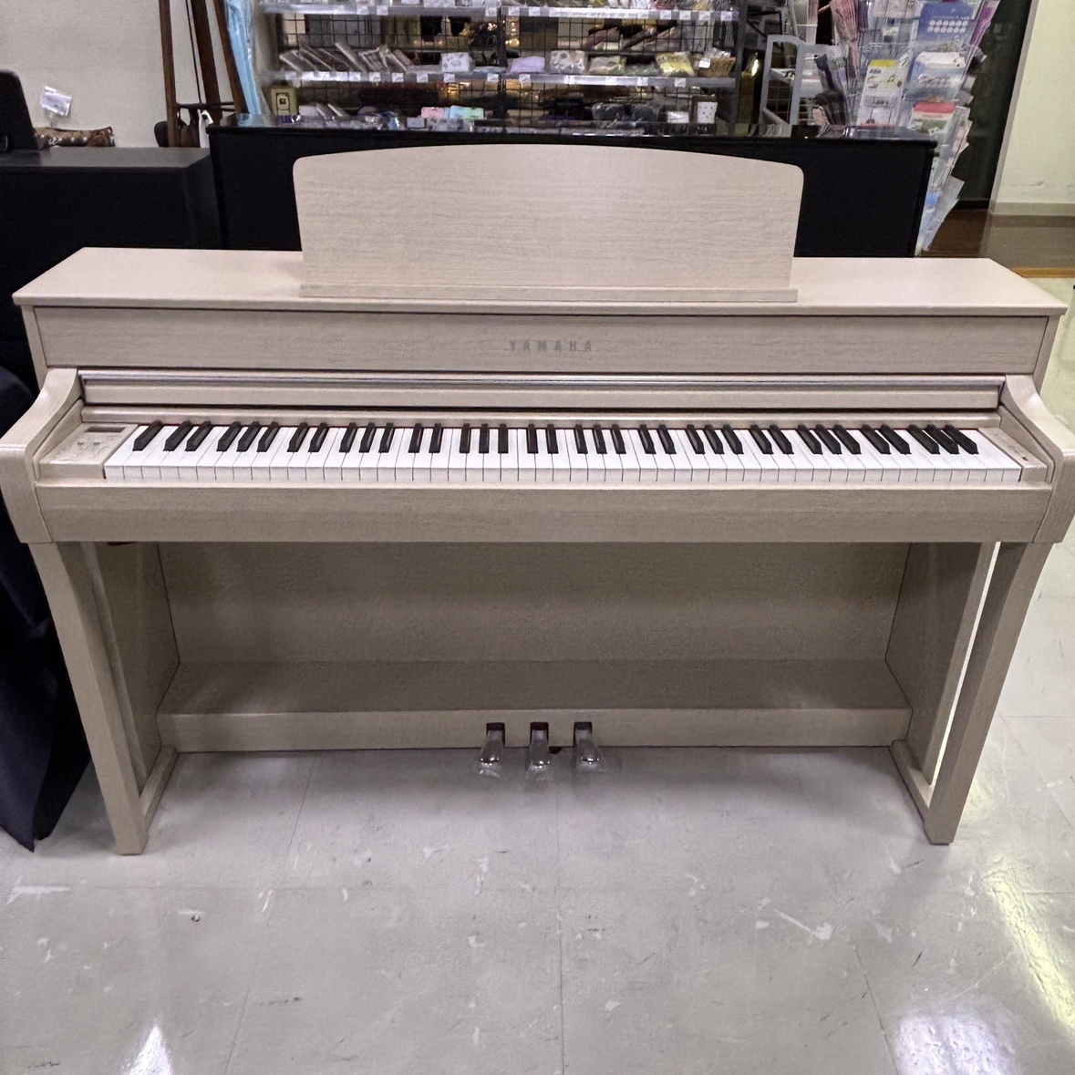 【美品・修理点検済】【送料無料】【地域限定】ヤマハ クラビノーバ CLP-745 ヤマハ | CLP-745 - Clavinova（クラビノーバ） - 概要
