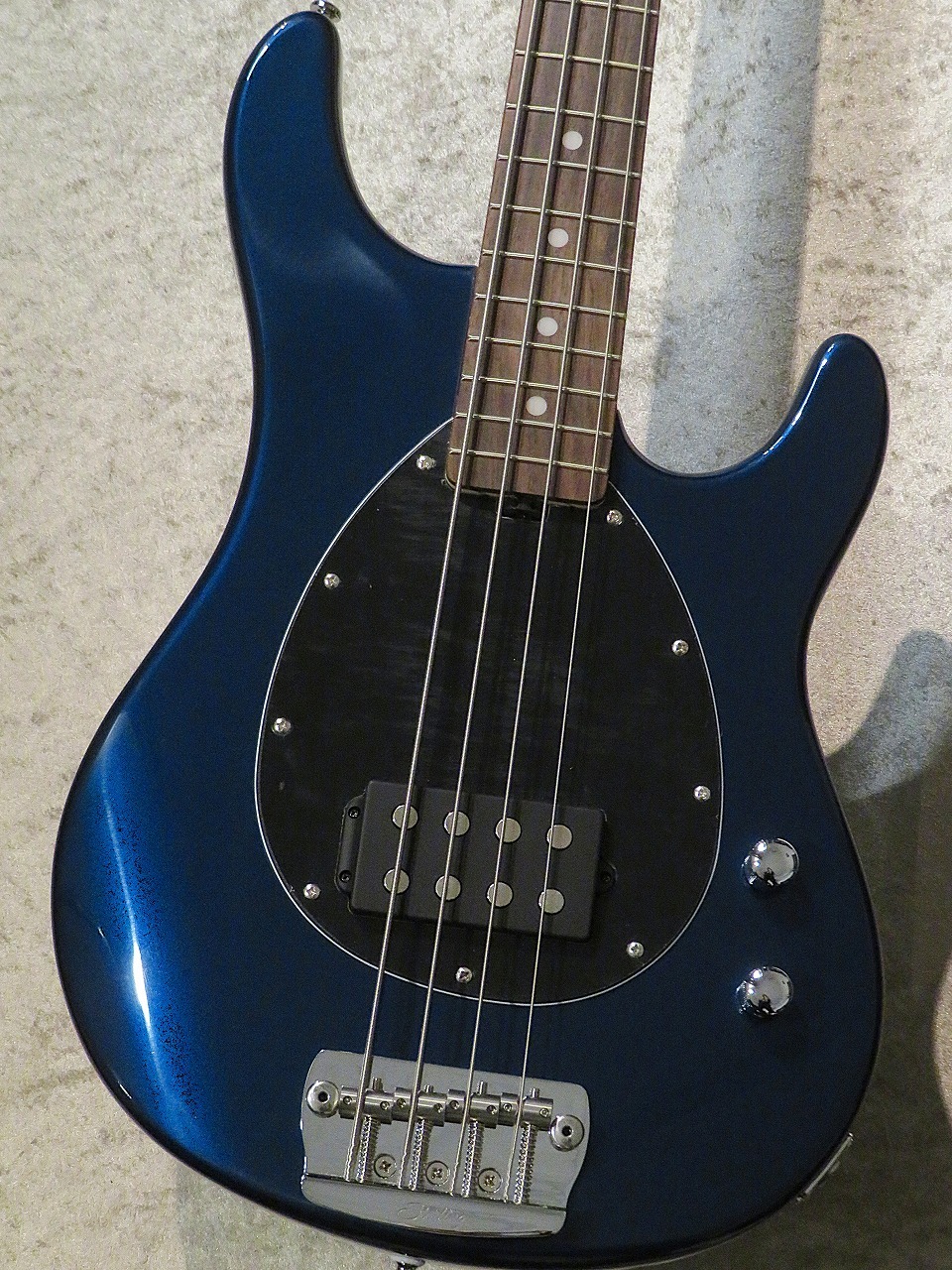 Sterling by MUSIC MAN 【待望の入荷!!】Stingray SB14 -Blue