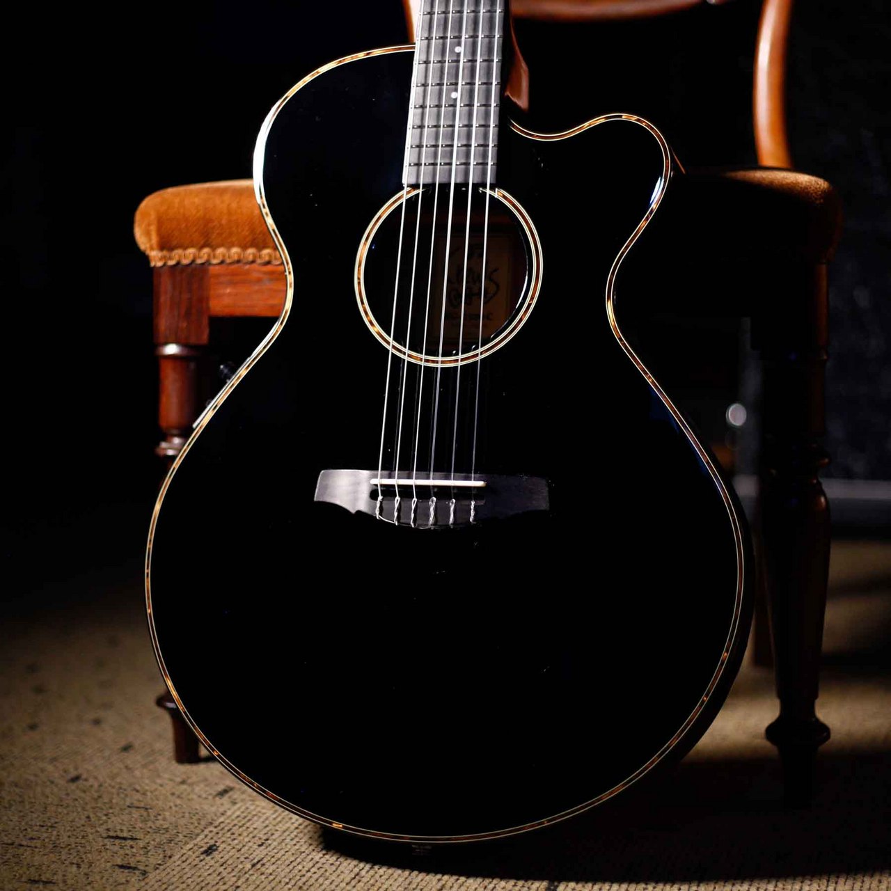 Crews Maniac Sound EG-1500C Black（新品）【楽器検索デジマート】