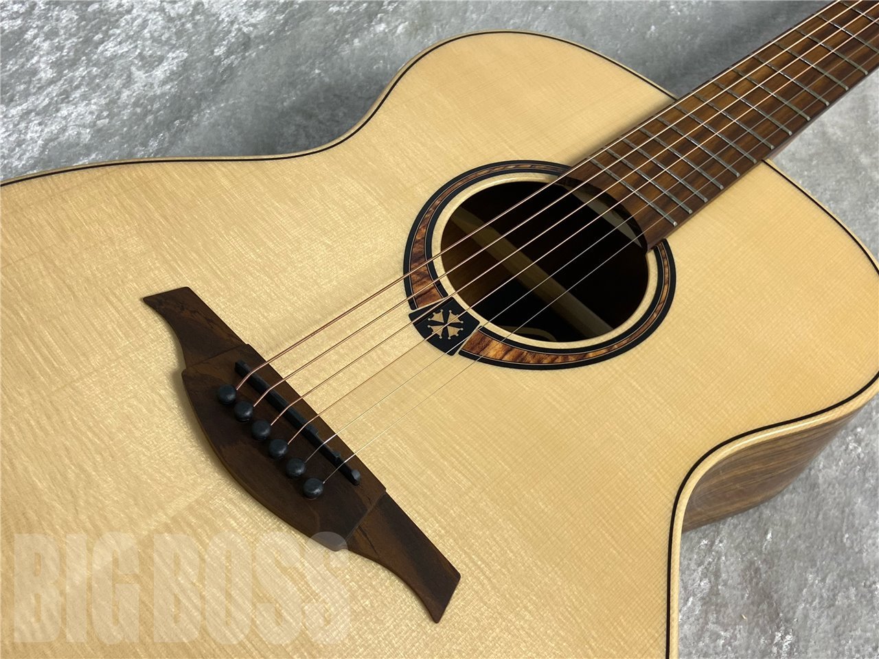 LAG Guitars TRAMONTANE 318 T318A（新品/送料無料）【楽器検索デジマート】