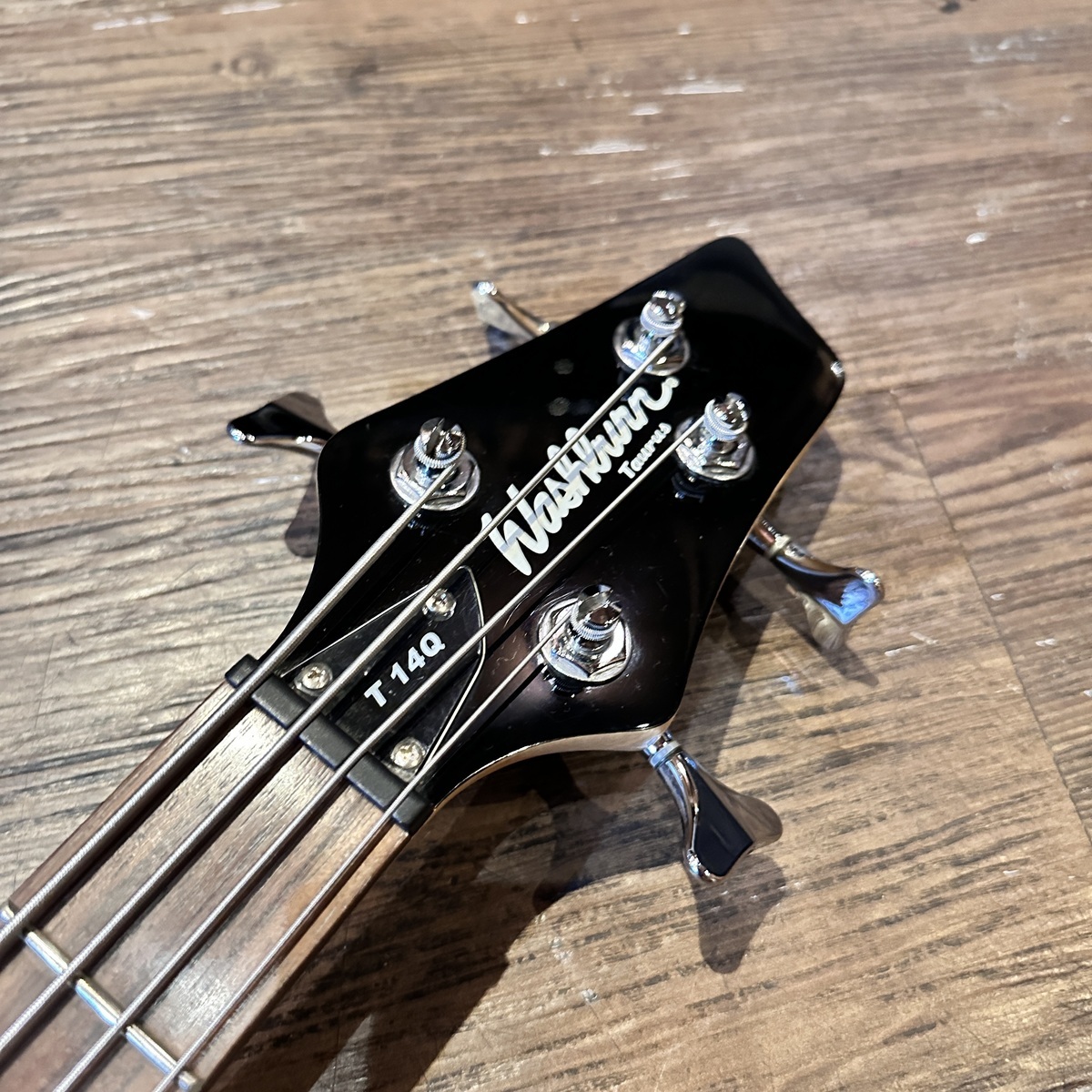 Washburn T14Q Taurus Electric bass（中古/送料無料）【楽器検索