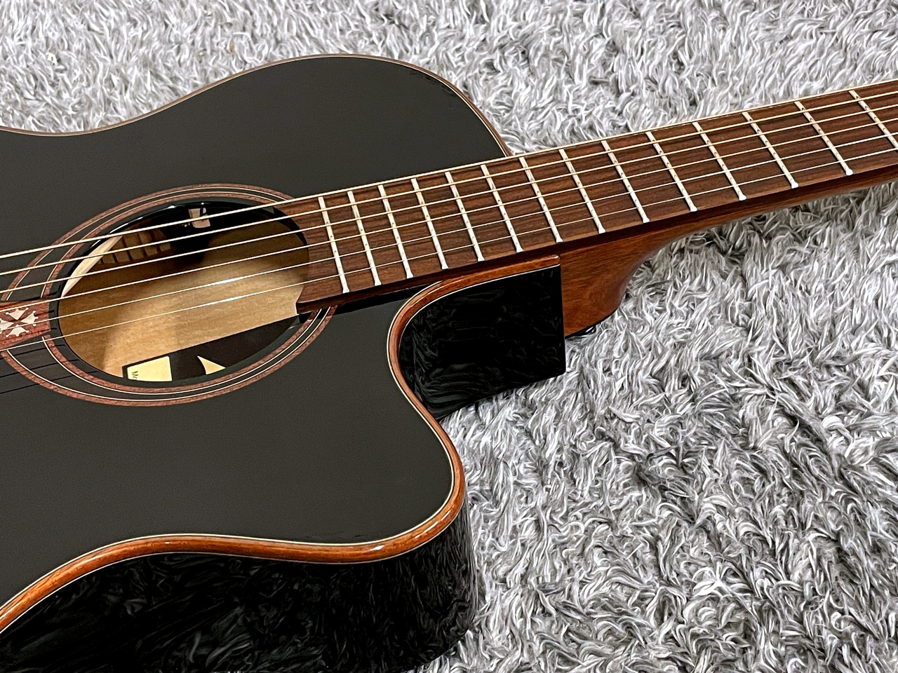 LAG Guitars T118ASCE-BLK AUDITORIUM SLIM CUTAWAY ELECTRO【エレアコ