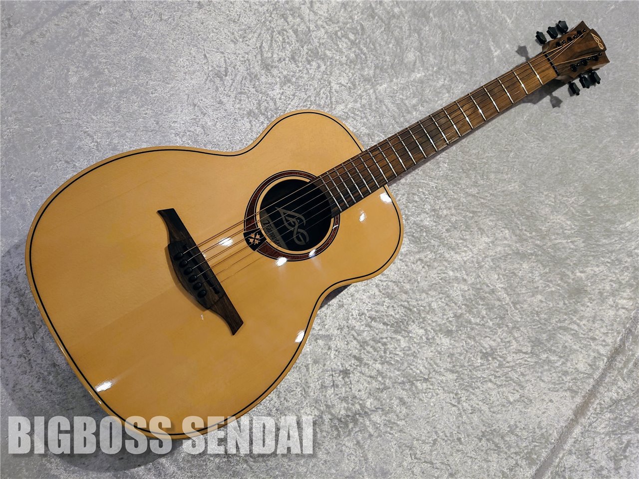 LAG Guitars Travel-SP【即納可能】（新品/送料無料）【楽器検索デジマート】