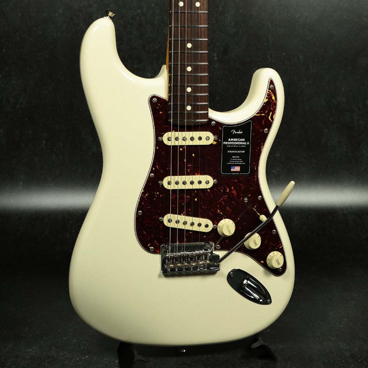 【Fender USA アメプロ2 ストラト 美品 ケース付】 Fender American Professional II Stratocaster Olympic White 2024