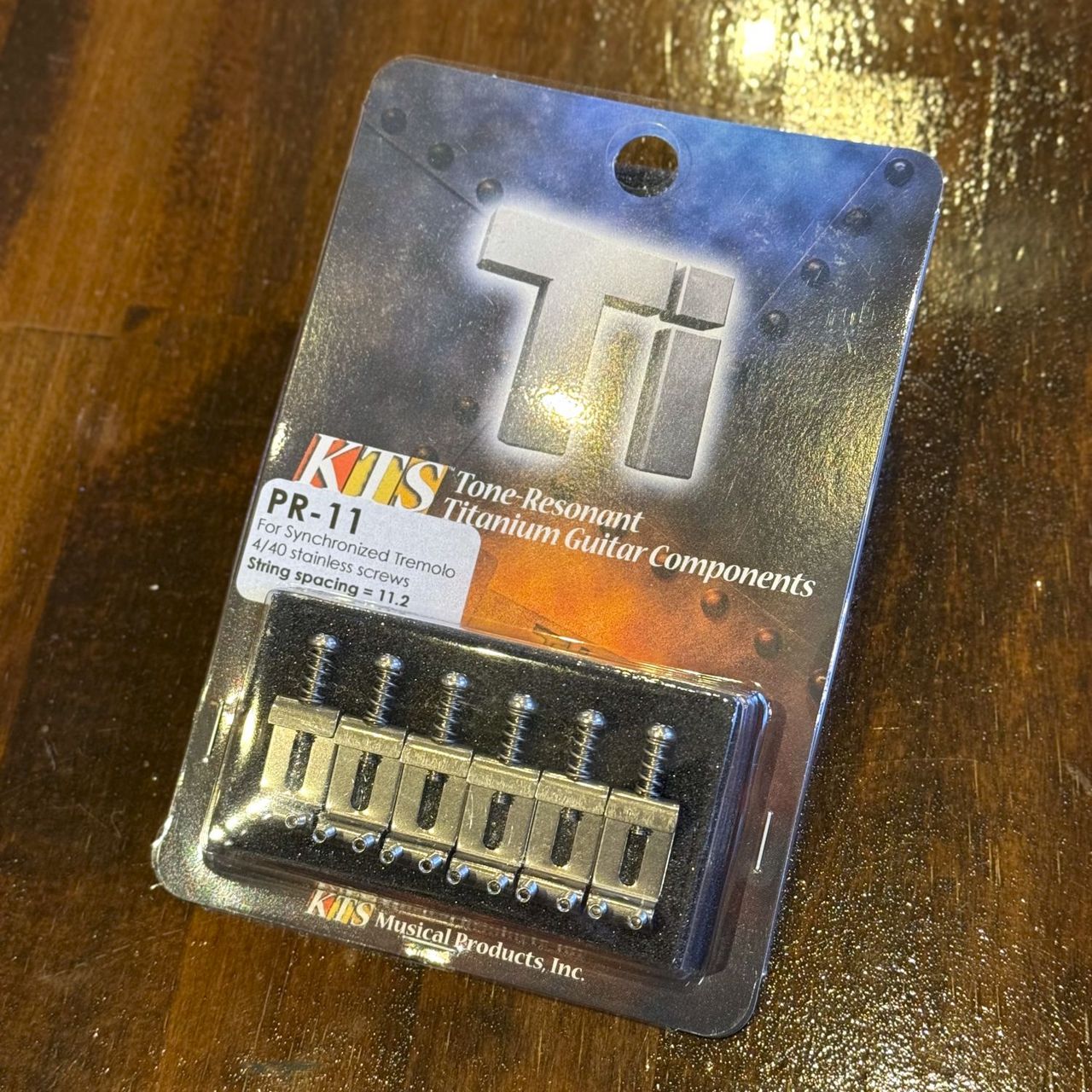 KTS PR-11 | STRAT®スタイルブリッジ用KTSチタンサドル (弦ピッチ 11.2