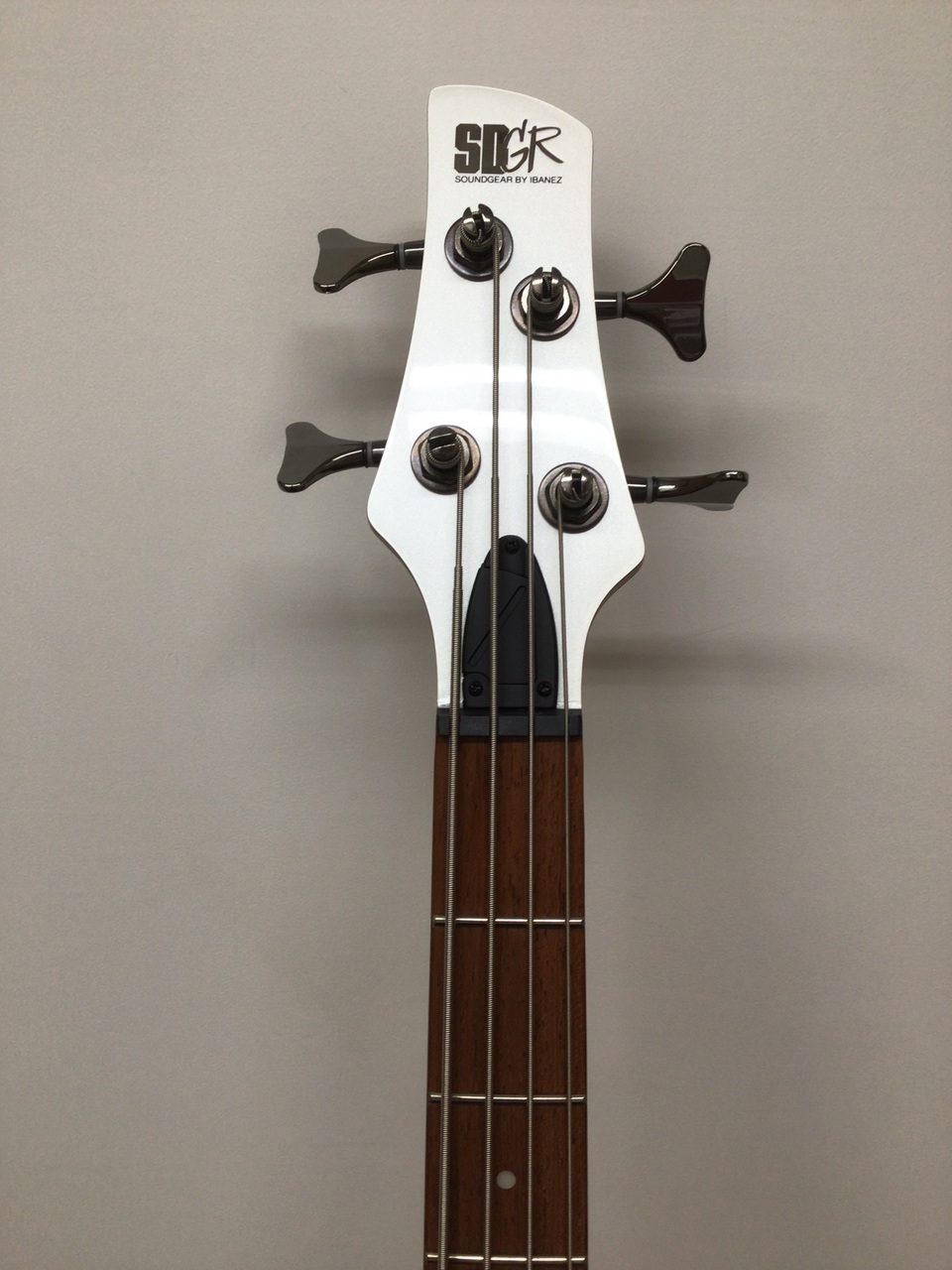 IBANEZ SR300 エレキベース ホワイト 白 ジャンク 楽天市場】【送料無料】Ibanez / SR300【中古】【楽器/ｴﾚｷﾍﾞｰｽ