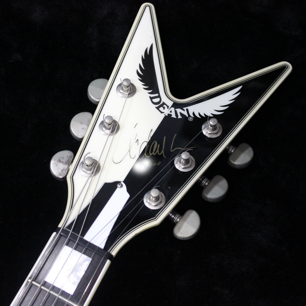 DEAN USA FLYING V MS モデル限定品 MICHAEL SCHENKER V 2005年製です