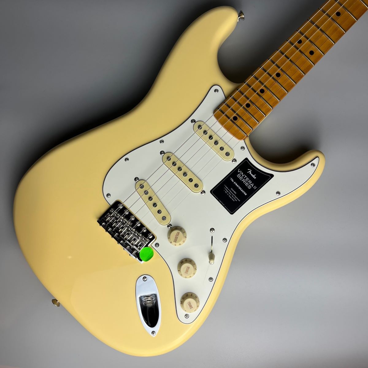 Fender Vintera II '70s Stratocaster Vintage White エレキギター