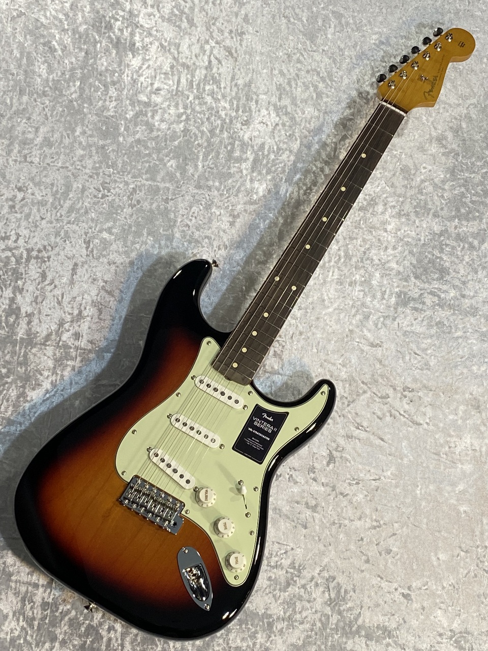 Fender Vintera II 60s Stratocaster 3-Color Sunburst 【SN