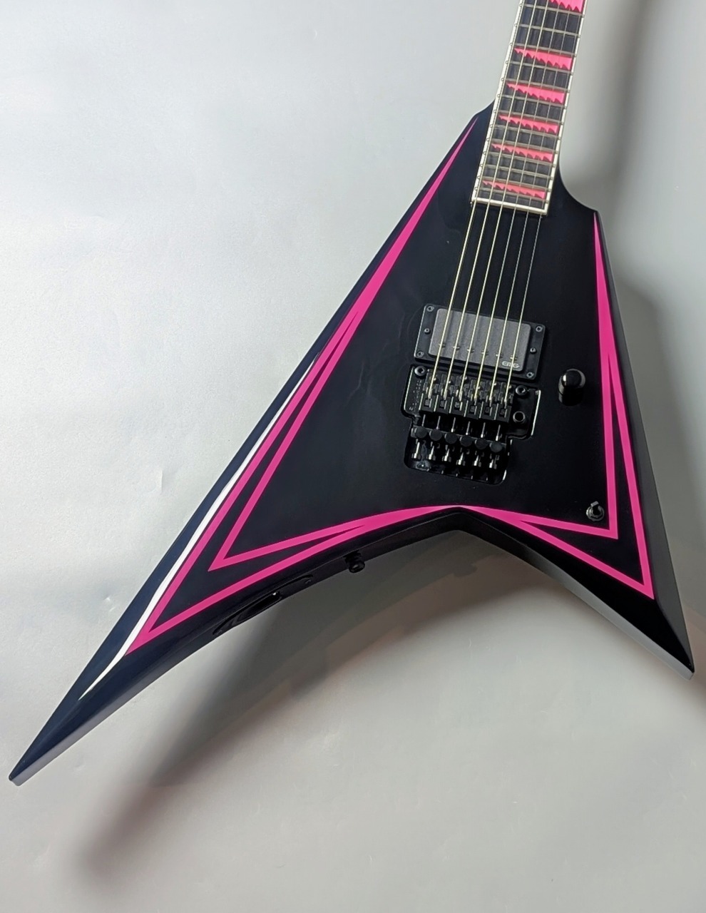 EDWARDS E-ALEXI PINK SAWTOOTH 【3.32kg】（新品）【楽器検索デジマート】