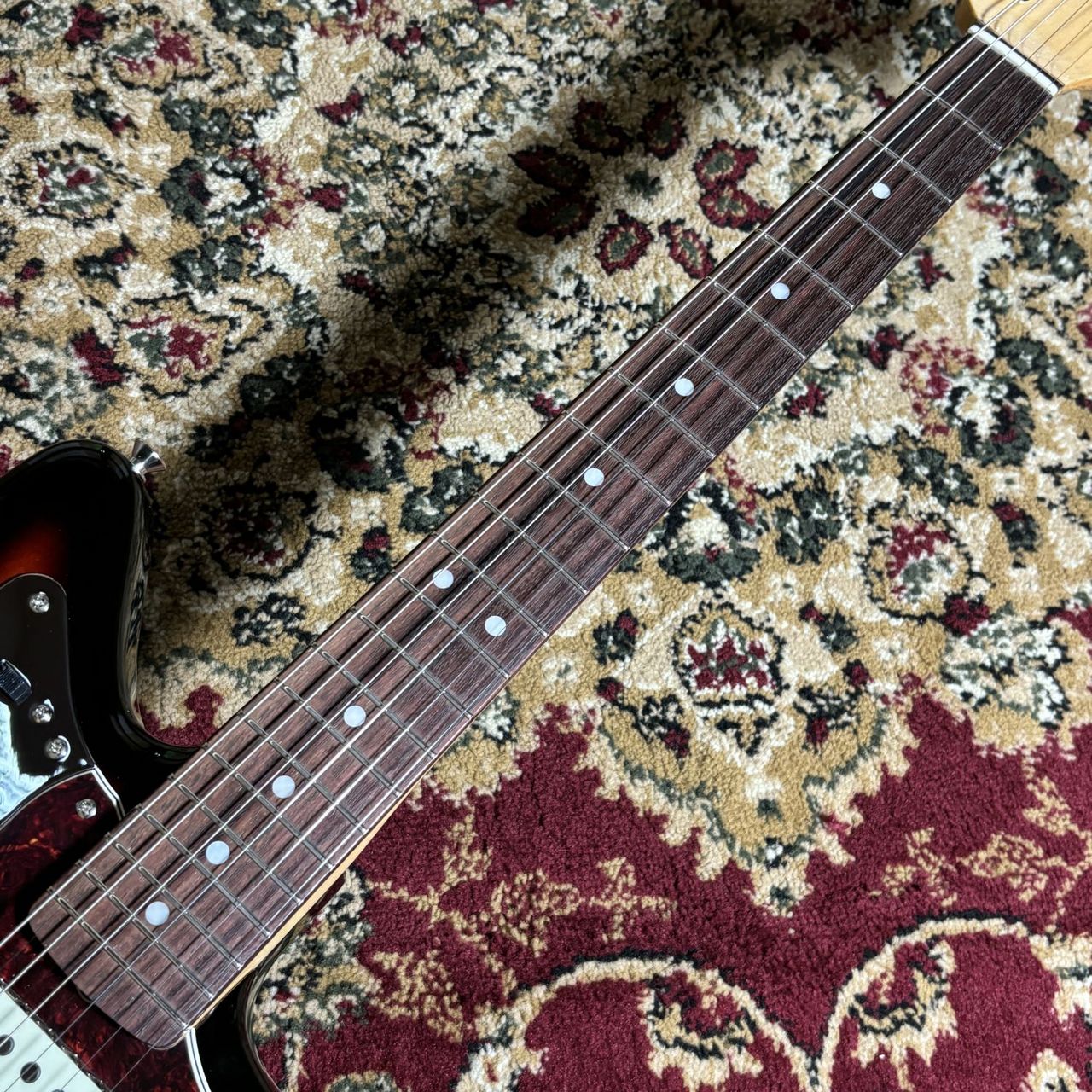 Fender Made in Japan Traditional 60s Jaguar Rosewood Fingerboard 3