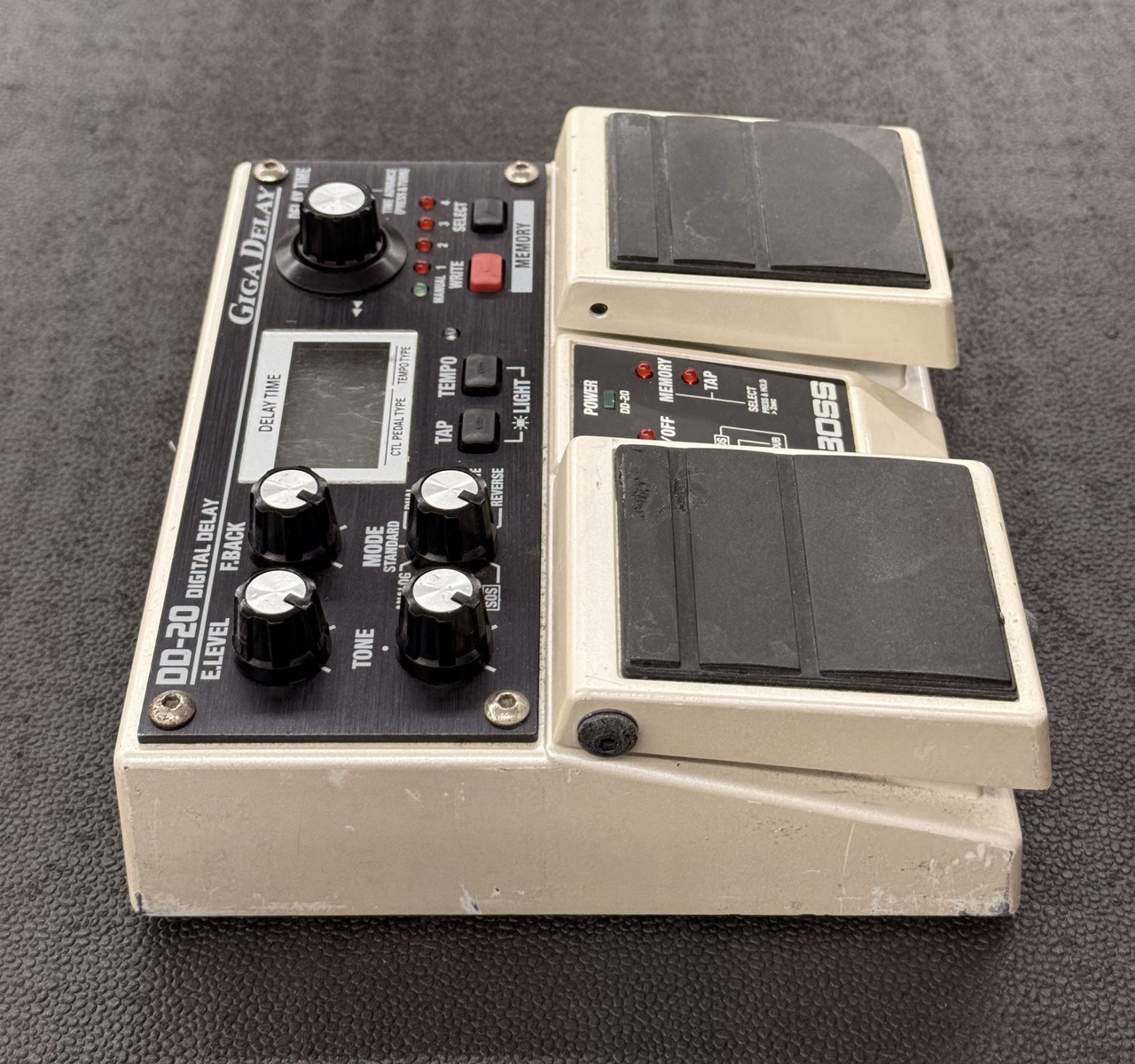 BOSS DD-20 GIGA DELAY デジタルディレイ 中古 完動品 楽天市場】【中古】 ディレイ BOSS DD-20 Digital Delay Giga