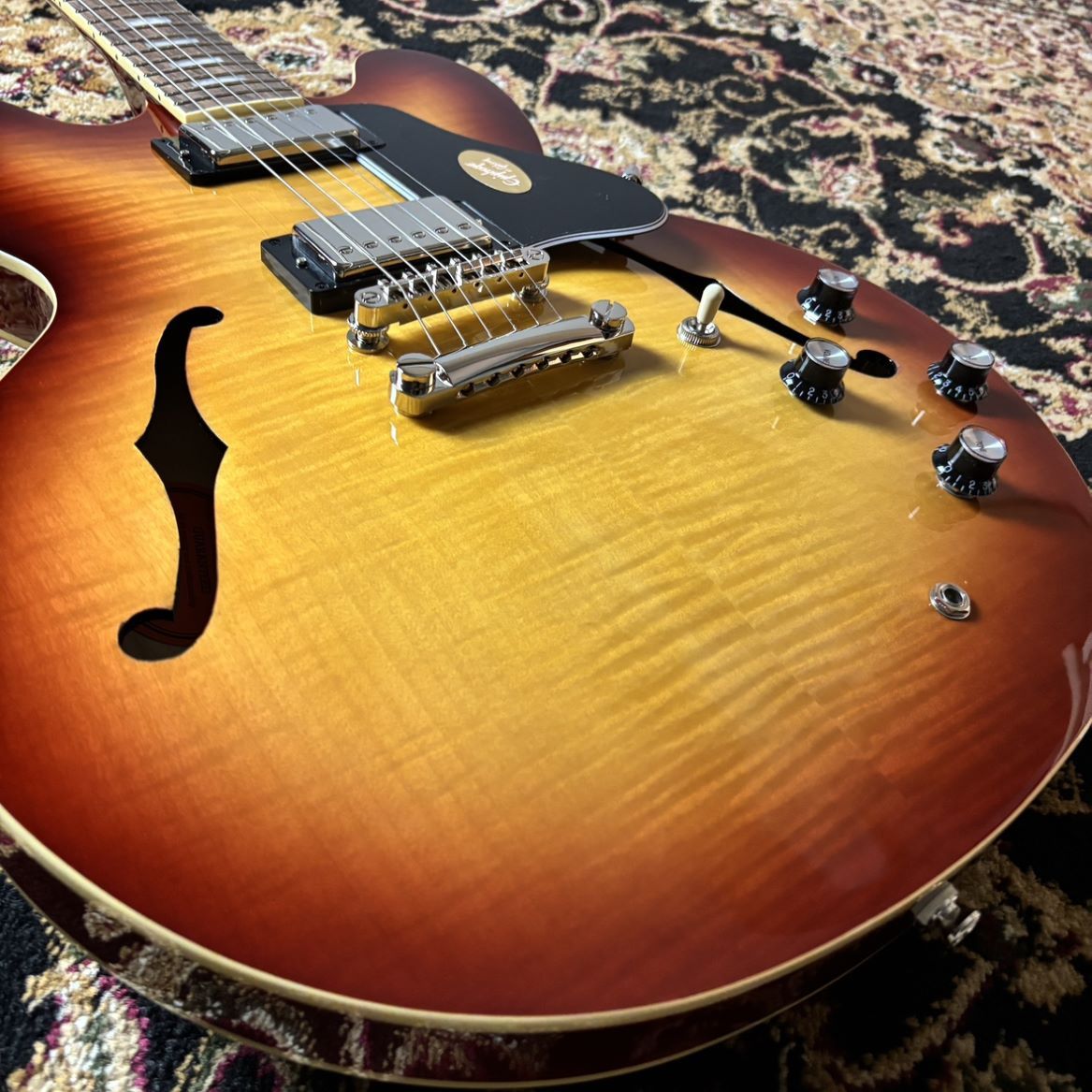 Epiphone 【現物画像】ES-335 Figured Raspberry Tea Burst セミアコ