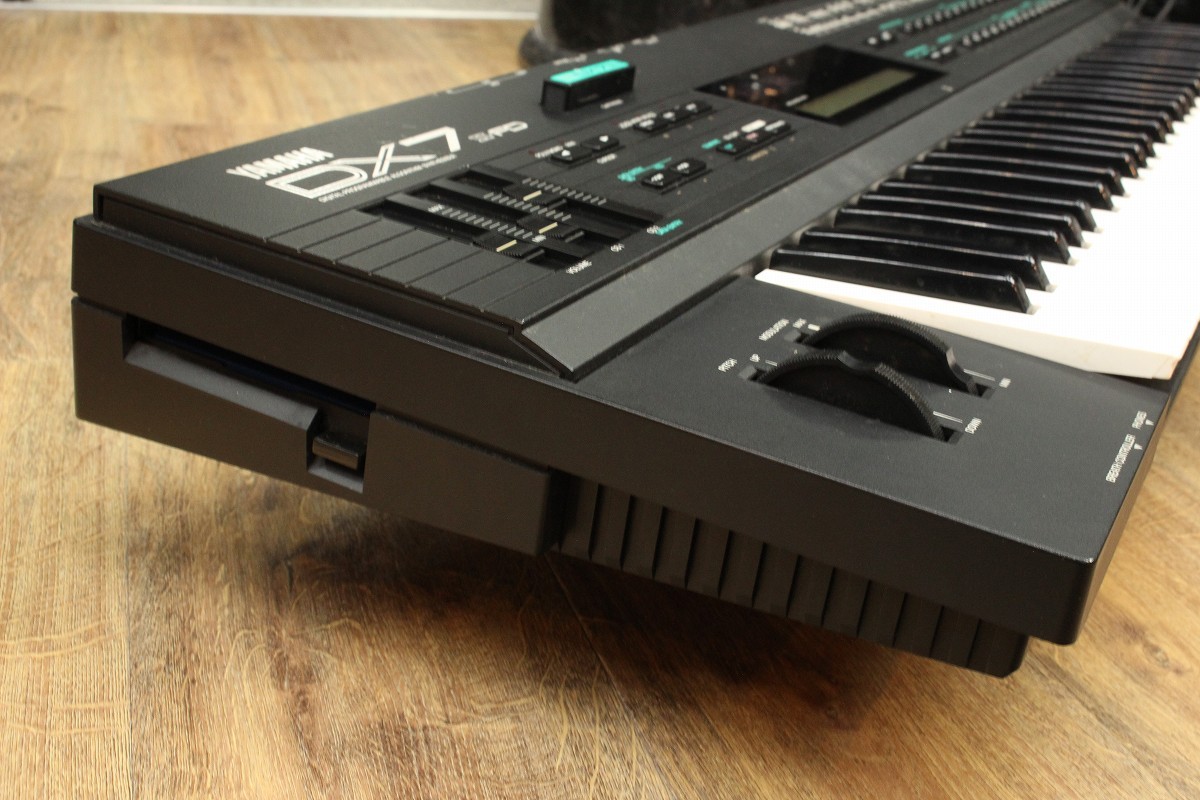 【YAMAHA DX7II FDデジタルシンセサイザー】中古品 鍵盤反応OK】 YAMAHA ヤマハ DX7II-FD シンセサイザー ヤマハ | DX7II