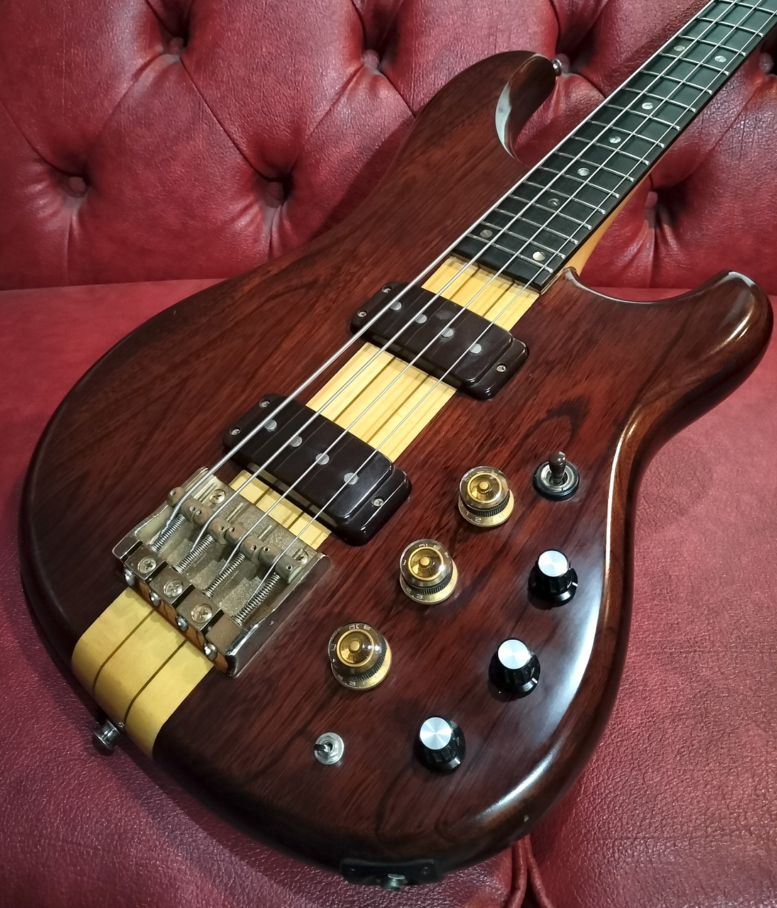 Ibanez MC924DS ベース ハードケース付き 80年代 - メルカリ