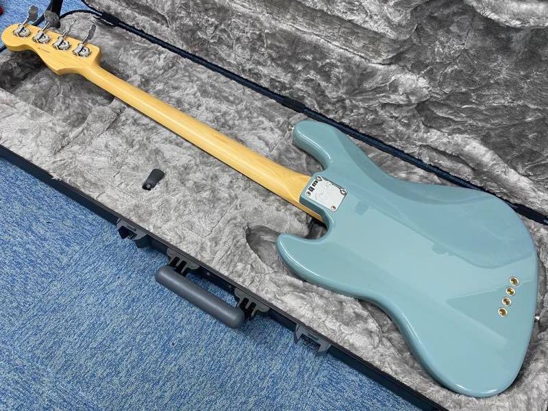 FENDER フェンダー ベースギター Fender American Professional Jazz