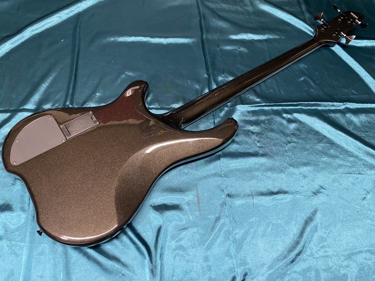FERNANDES フェルナンデス TREMOR 4 アクティブベース Fernandes Tremor 4-String Bass - What To Know & Where To Buy