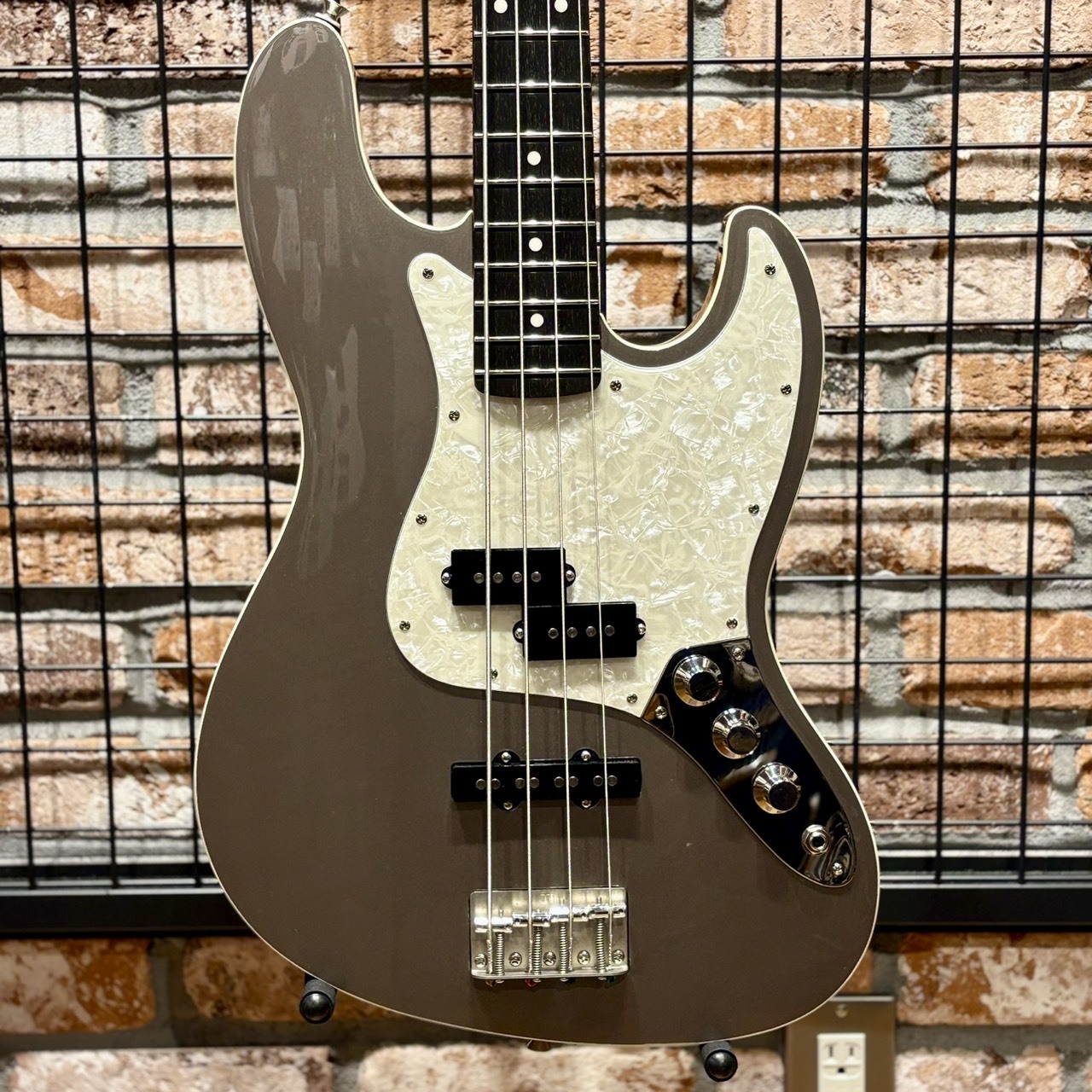 Fender Japan AJB