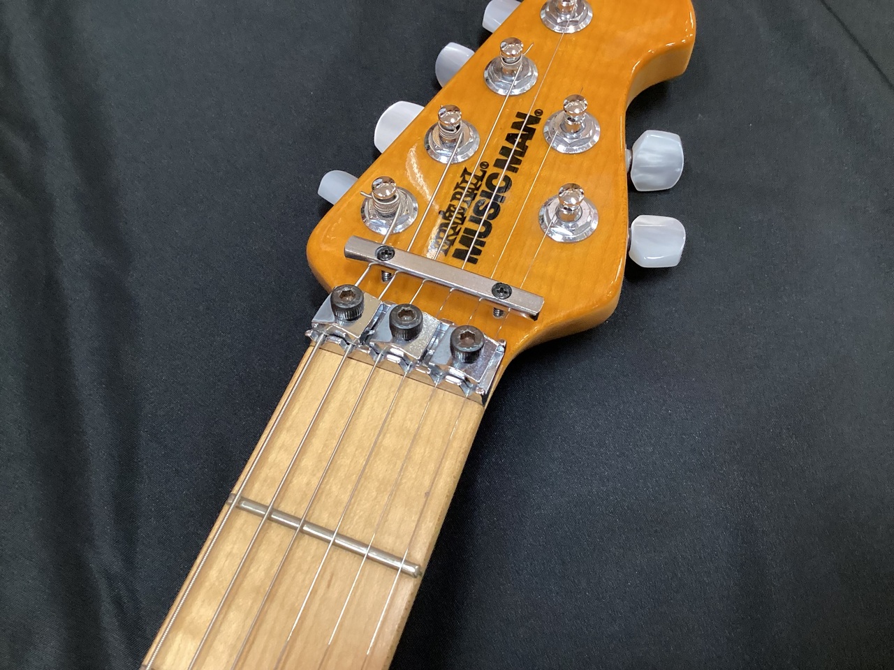 ギター SterlingbyMusicManSUBAXIS-FMTrans Gold ギター SterlingbyMusicManSUBAXIS-FMTrans Gold ギター