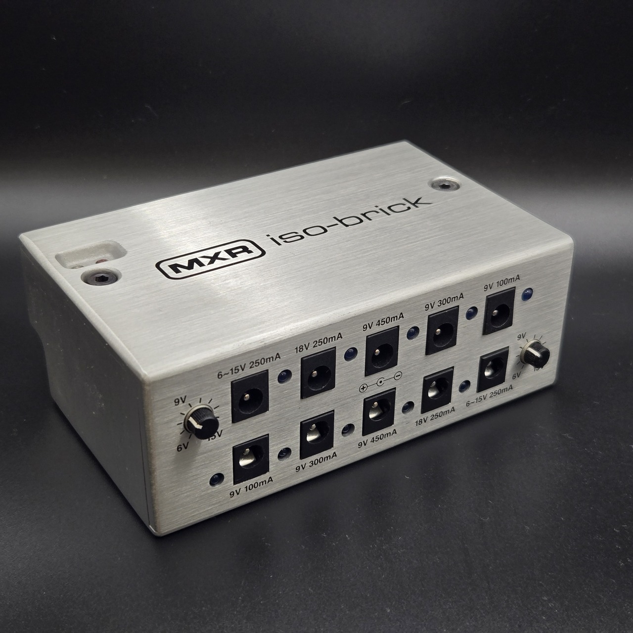 MXR Mini Iso-Brick 中古美品 パワーサプライ MXR M238 Iso-Brick Power Supply（パワーサプライ） ｜イケベ