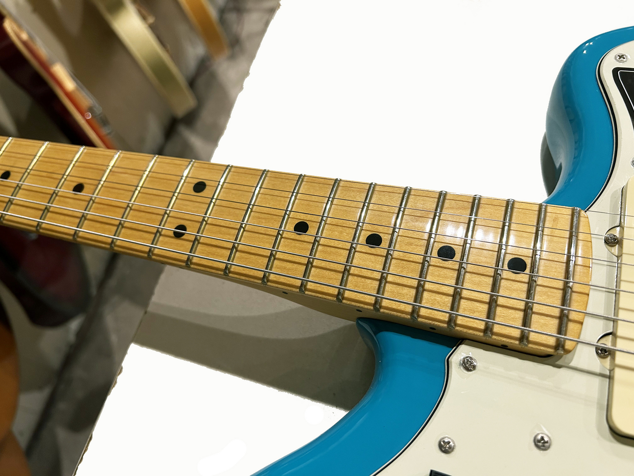 Fender Fender USA American Professional2 Jazzmaster MN MBL Miami