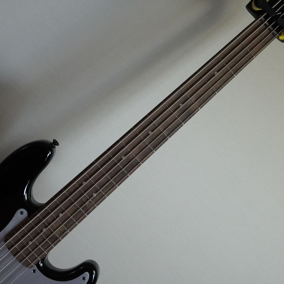 Squier by Fender Contemporary Active Precision Bass PH V Black 5弦