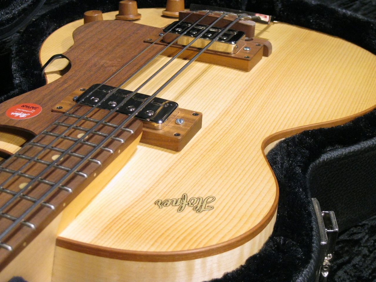 Hofner Premium Series H500/2-HGL-0 Club Bass Green Line（中古