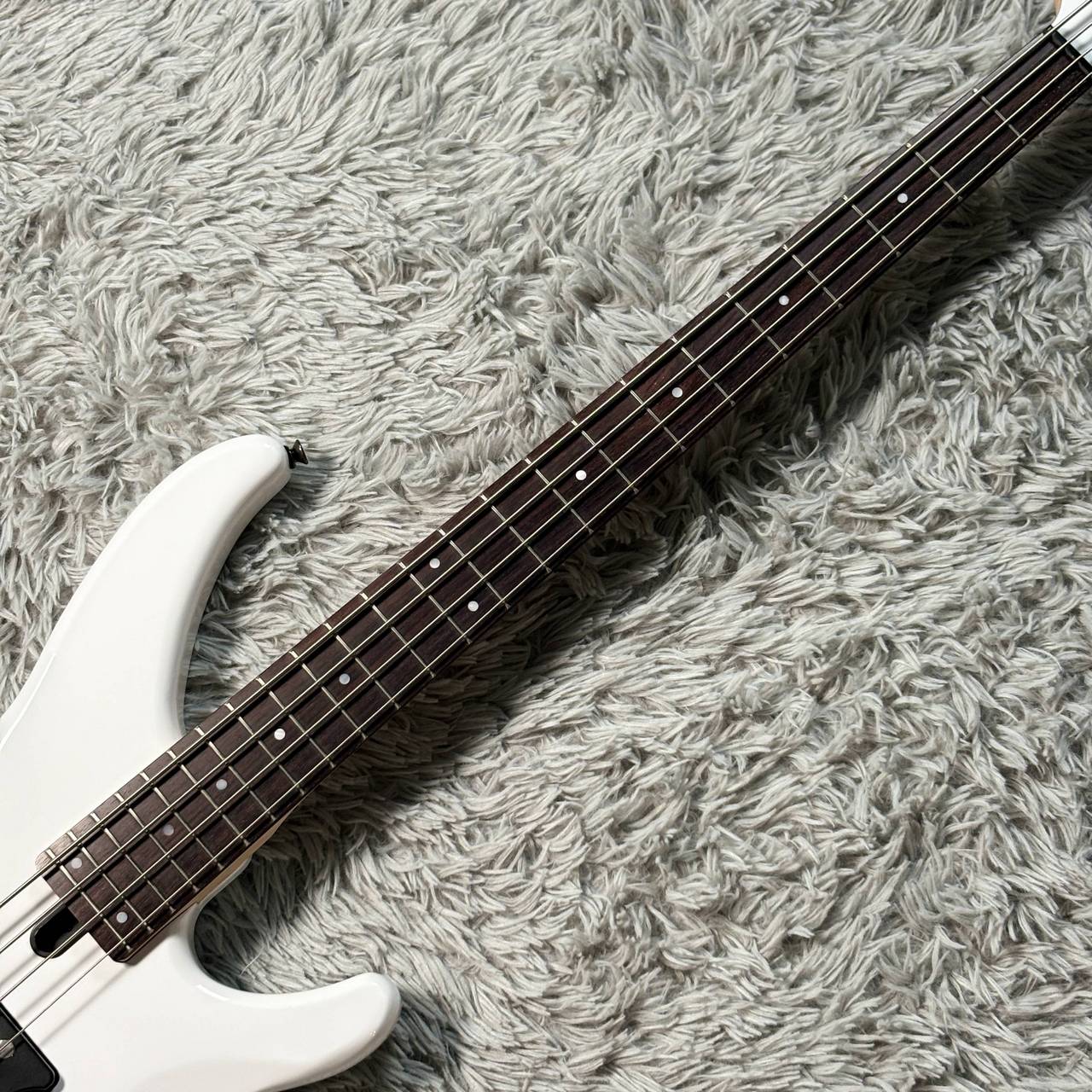 YAMAHA 【実物写真】TRBX304 WH (ホワイト) エレキベースTRBX300
