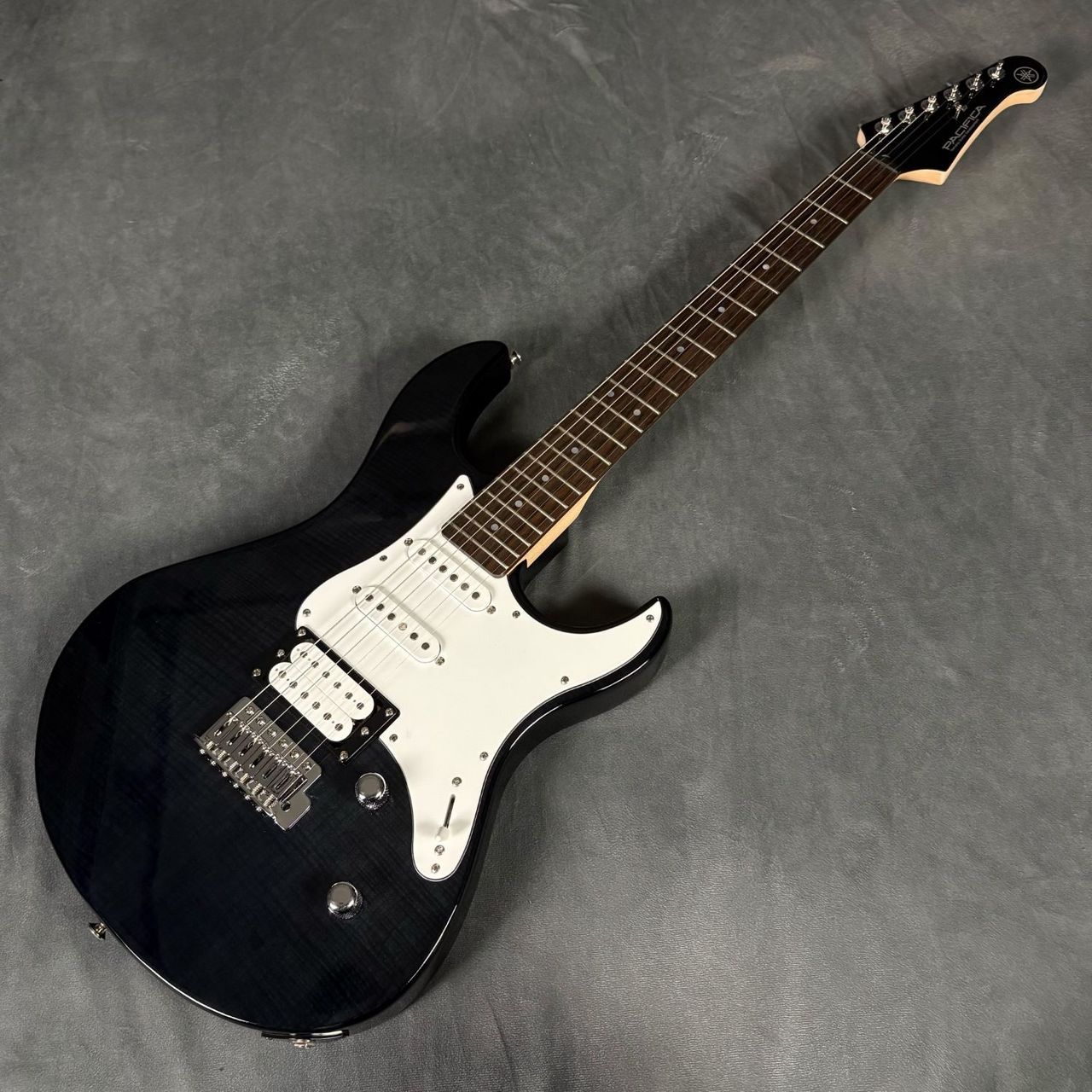 YAMAHA PACIFICA212VFM TBL トランスルーセントブラック