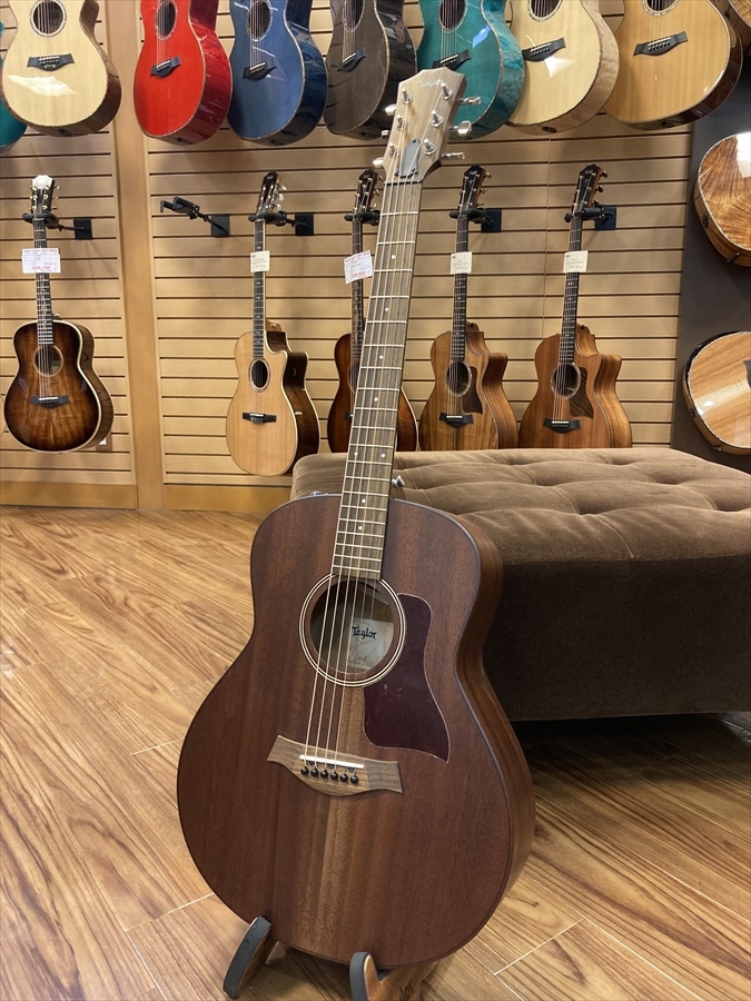 Taylor GTe Mahogany