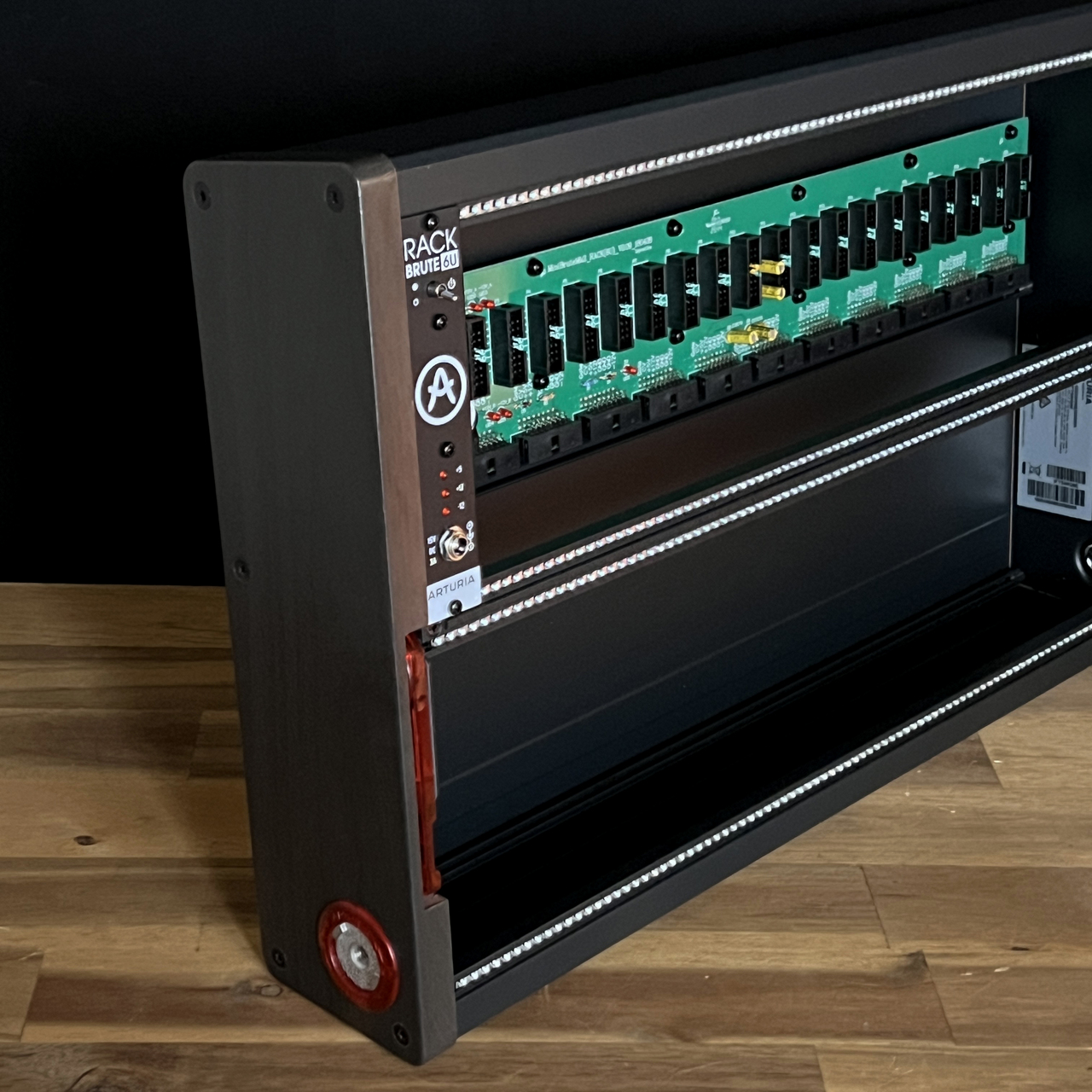 Arturia RACKBRUTE 6U MOIR（新品特価）【楽器検索デジマート】