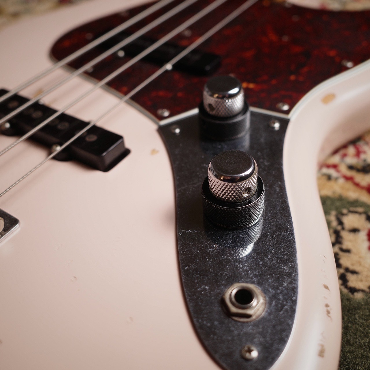 Fender Artist Series Flea Jazz Bass Roadworn ShellPink【USED 4.16  