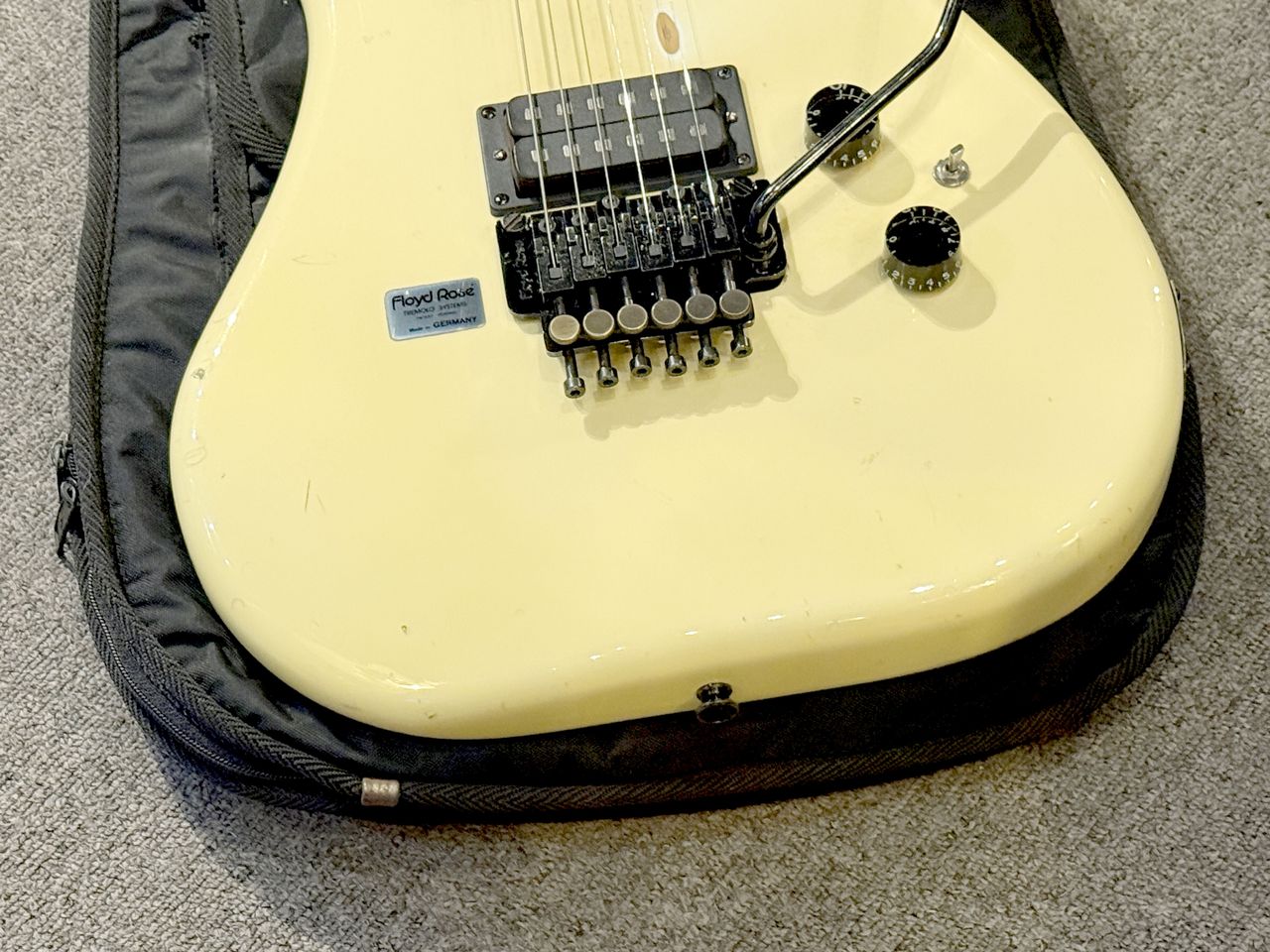 【ジャンク扱】エレキギター／KRAMER／JK2000／音は出ますが ジャンク扱】エレキギター／KRAMER／JK2000／音は出ますが - メルカリ