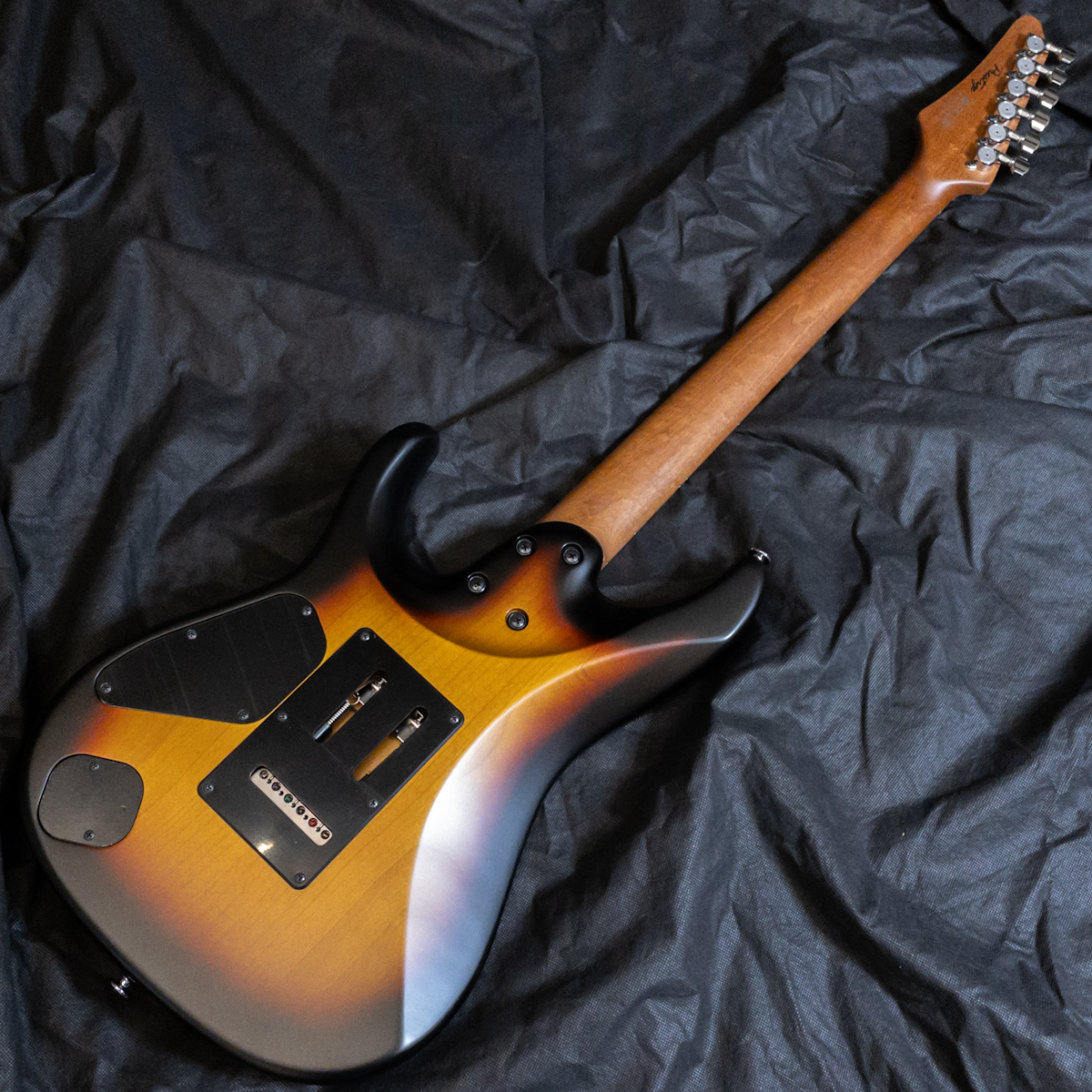 Ibanez AZ2402 TFF (Tri Fade Burst Flat)（新品特価）【楽器検索