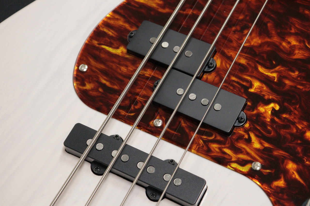 Black Smoker BETA Standard STD PJ4 【カーリーメイプルネック・ASH