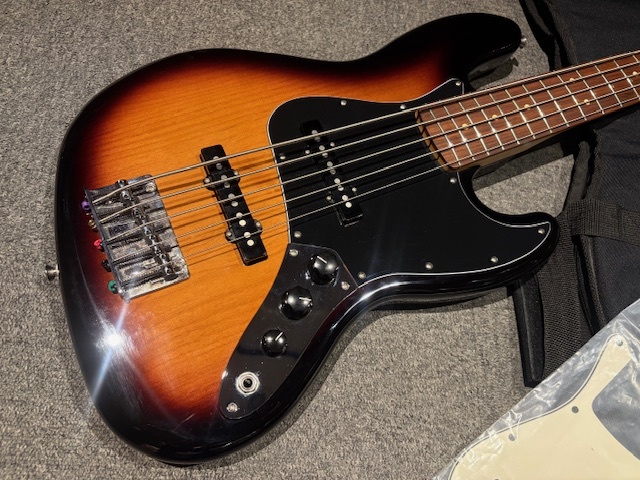 Fender Player Jazz Bass V PF 3-Color Sunburst（中古）【楽器検索