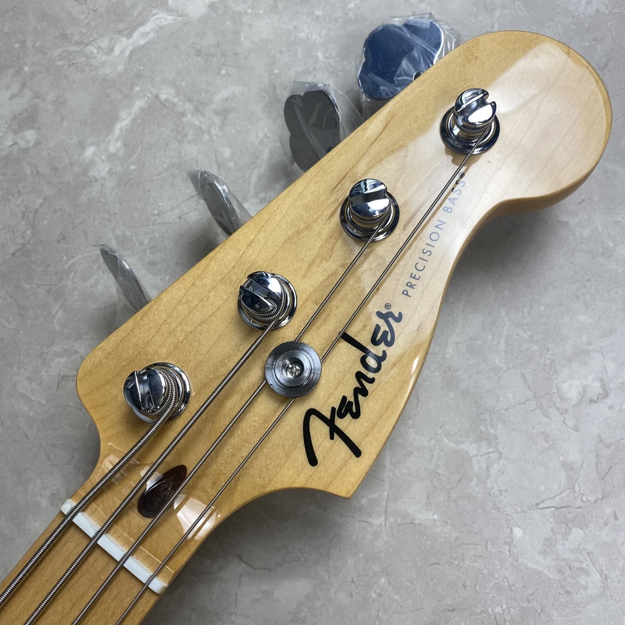 Fender Standard Precision Bass Olympic White エレキベース
