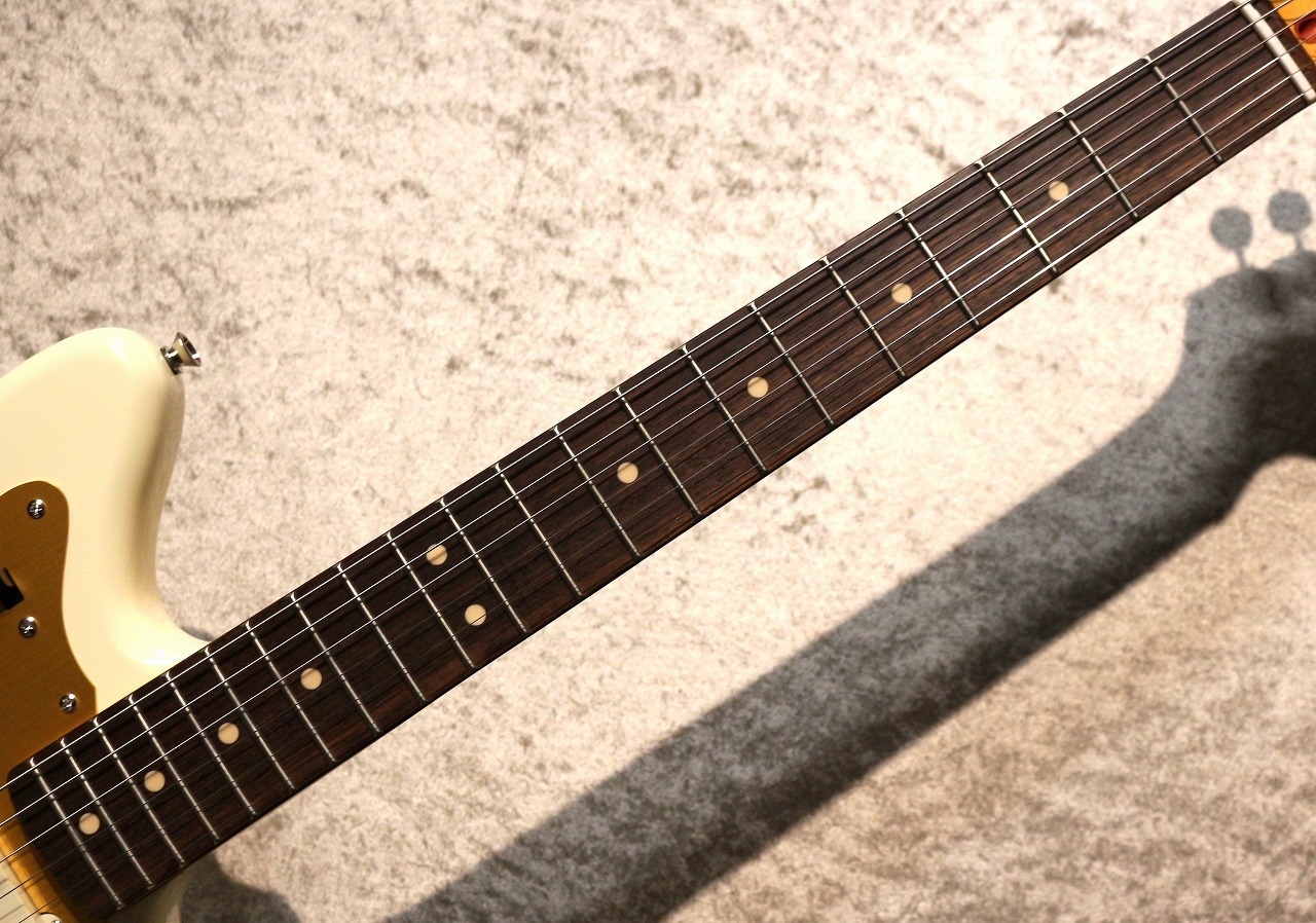 Squier by Fender 【人気モデル!】J Mascis Jazzmaster ~Vintage White