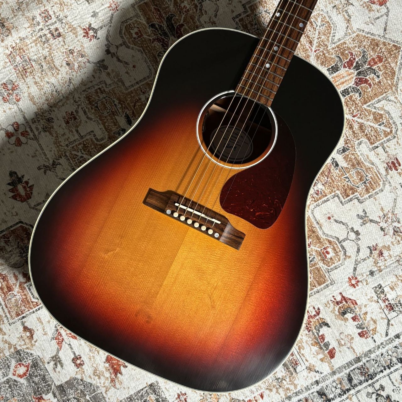 Gibson J-45 Standard TriBurst VOS Japan Limited【現物画像】（新品