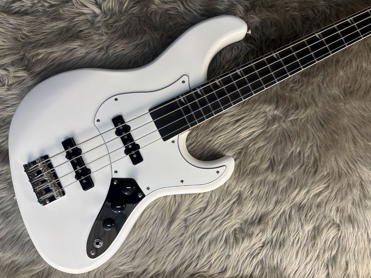 RYOGA VAL-BASS White エレキベース ジャズベースタイプ ベイクド