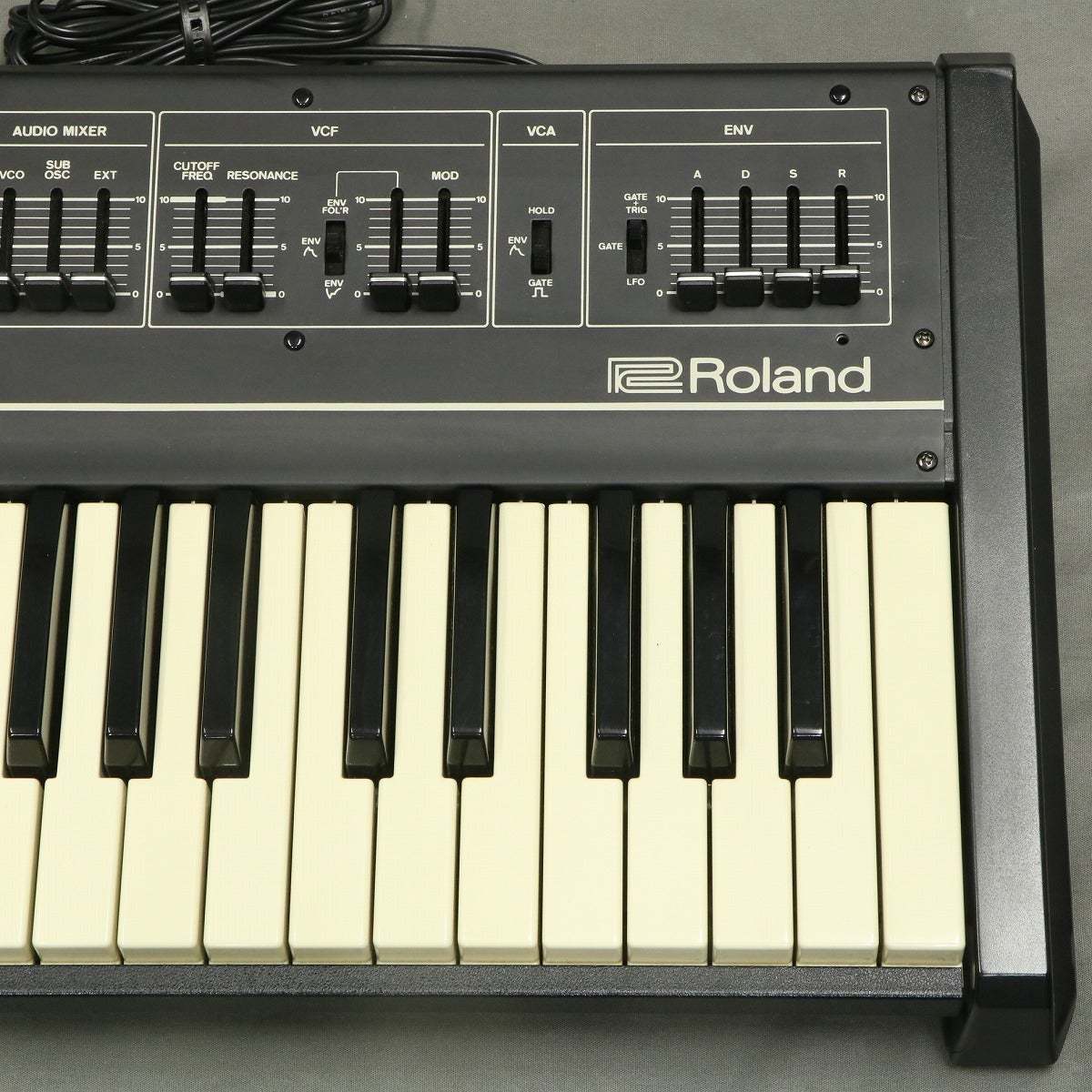 【希少】Roland SH-09 アナログシンセサイザー 本体 ハードケース付 Roland SH-09【御茶ノ水本店】（ビンテージ/送料無料）【楽器検索