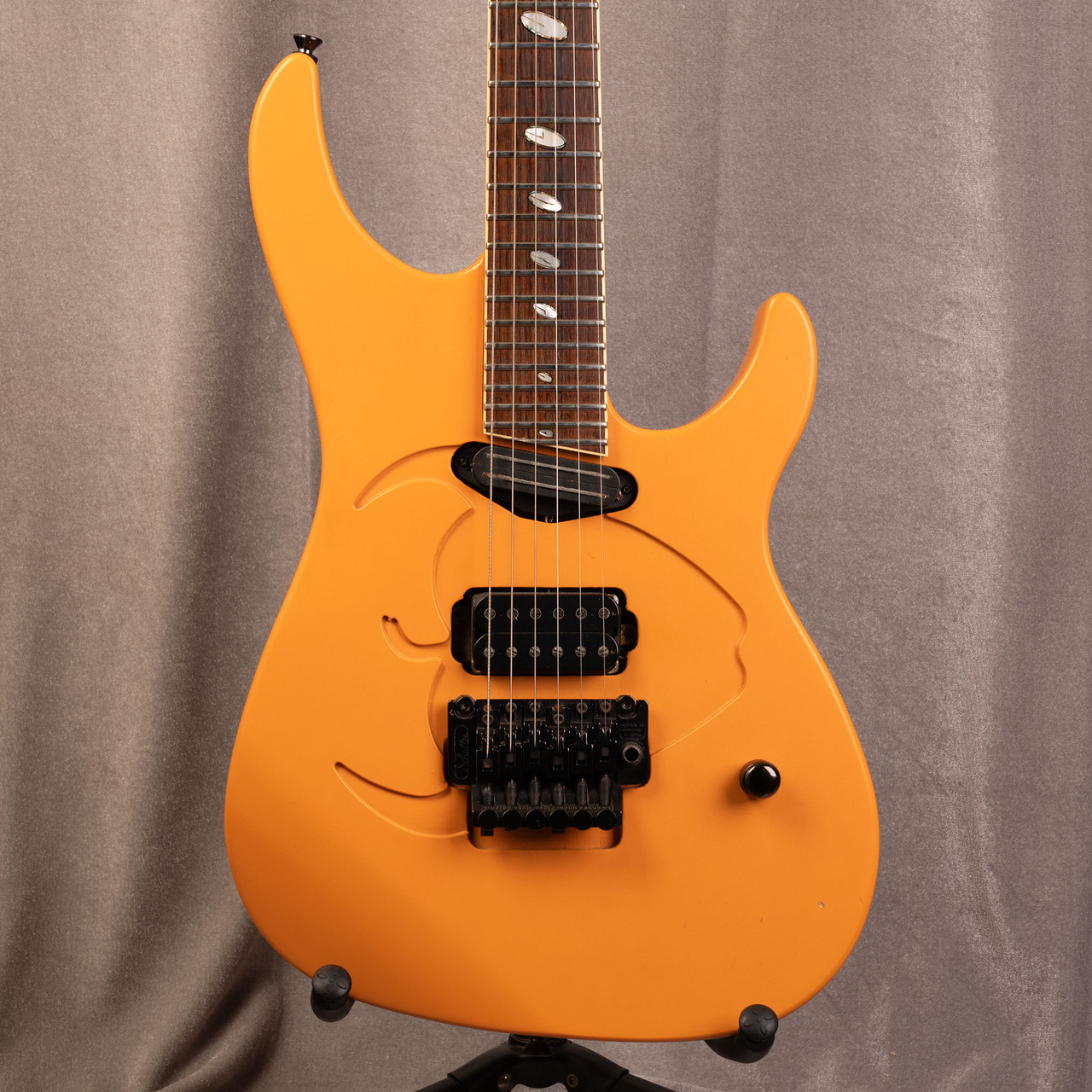 Caparison Apple Horn Orange（中古/送料無料）【楽器検索