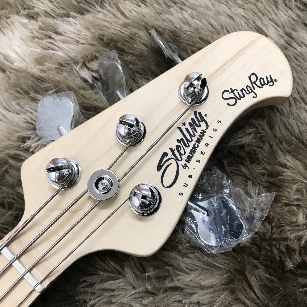 Sterling by MUSIC MAN SUB STINGRAY RAY4 / Black（新品/送料無料