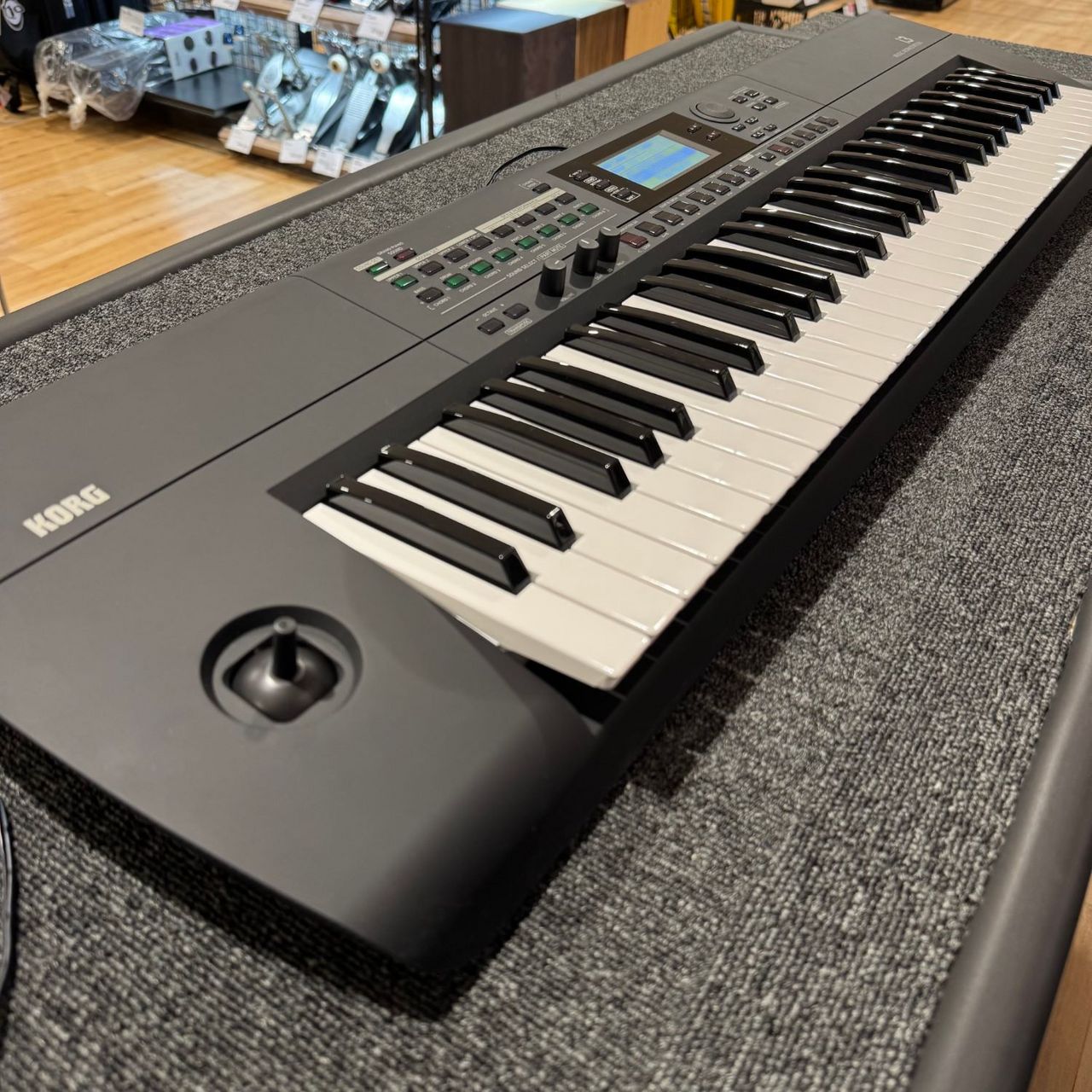 KORG i3