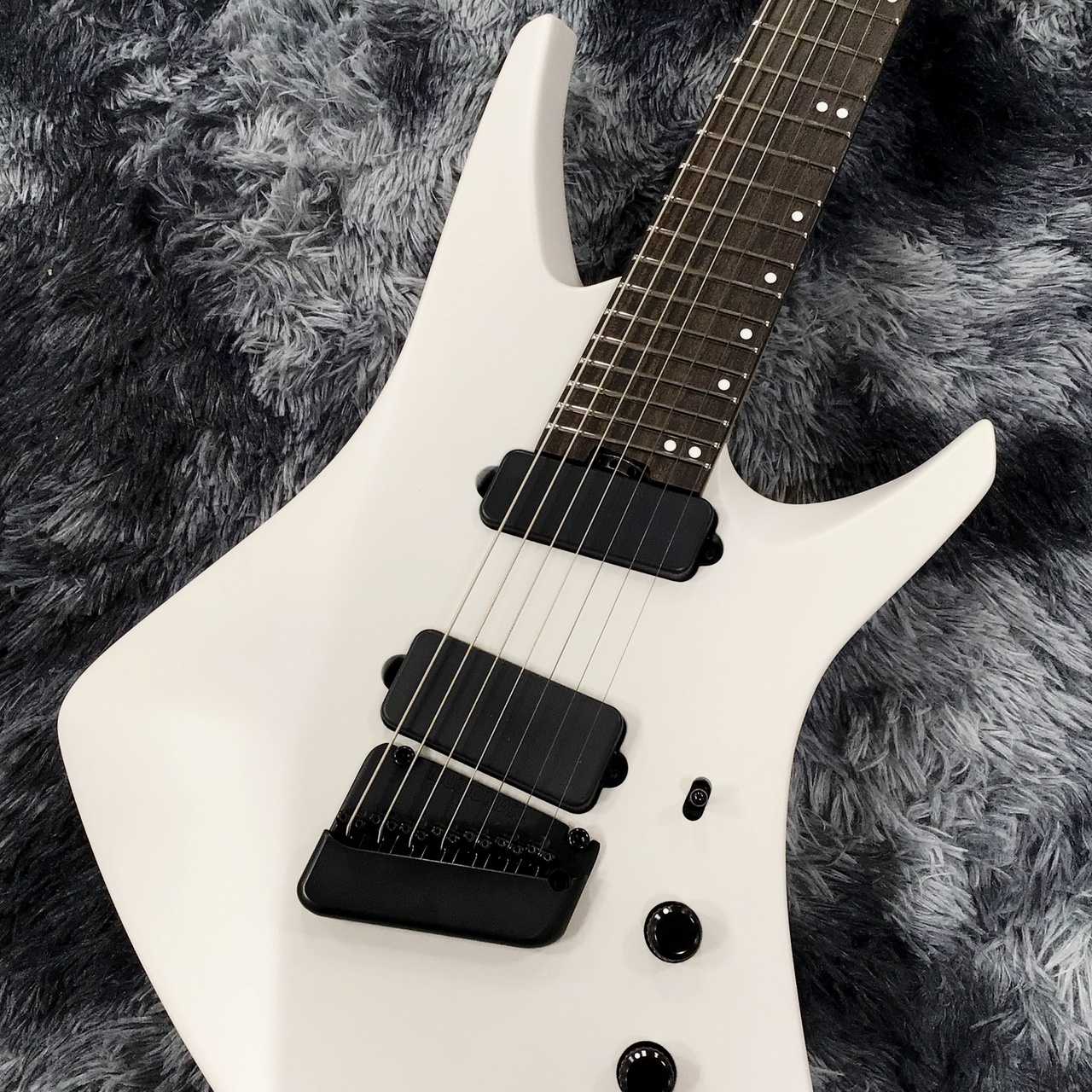 MUSIC MAN Kaizen 7 Chalk White 【特価】（新品特価/送料無料）【楽器
