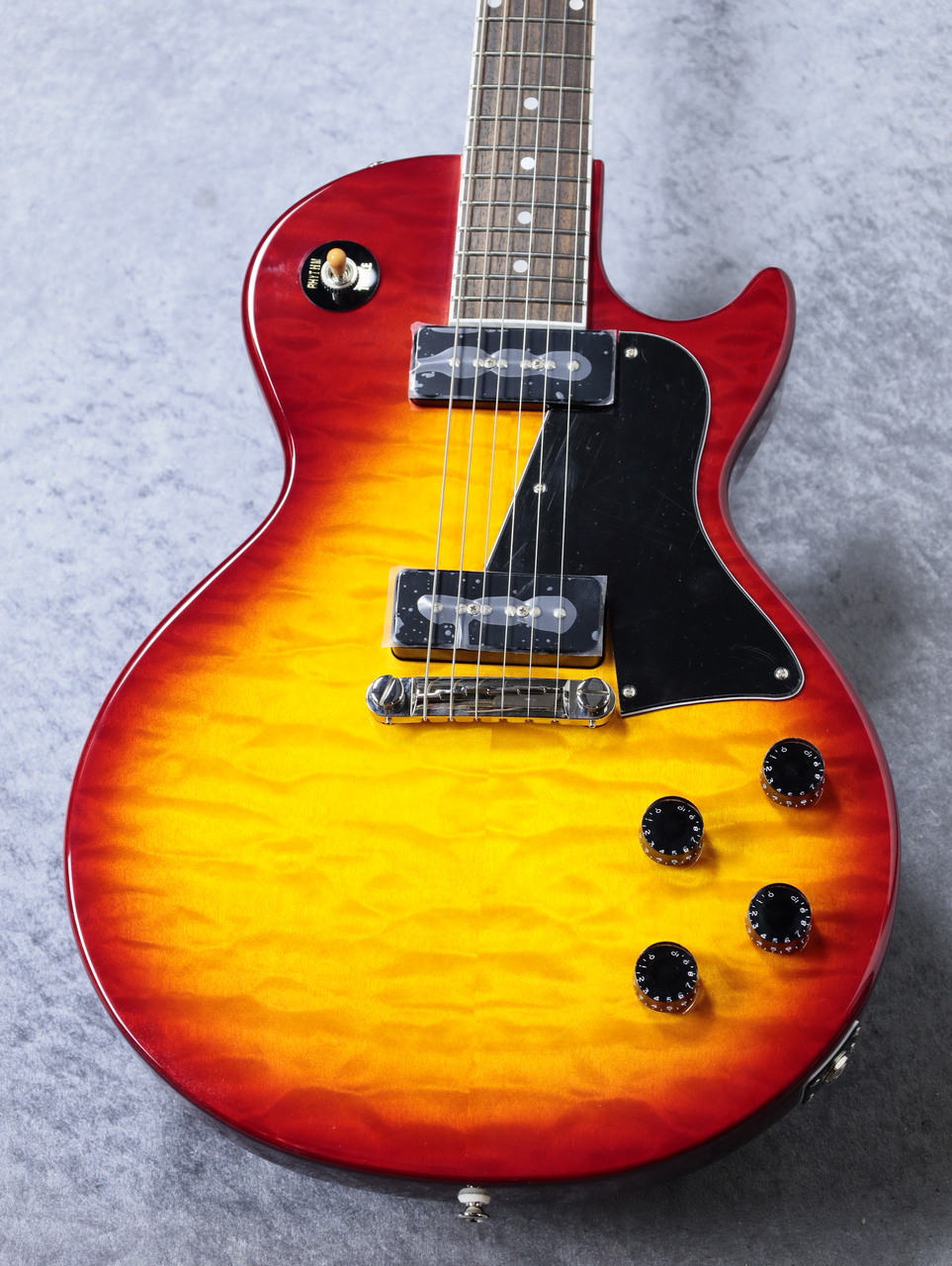Tokai 【限定3本】LSS182Q Cherry Sunburst #2551403【3.55kg】【当店
