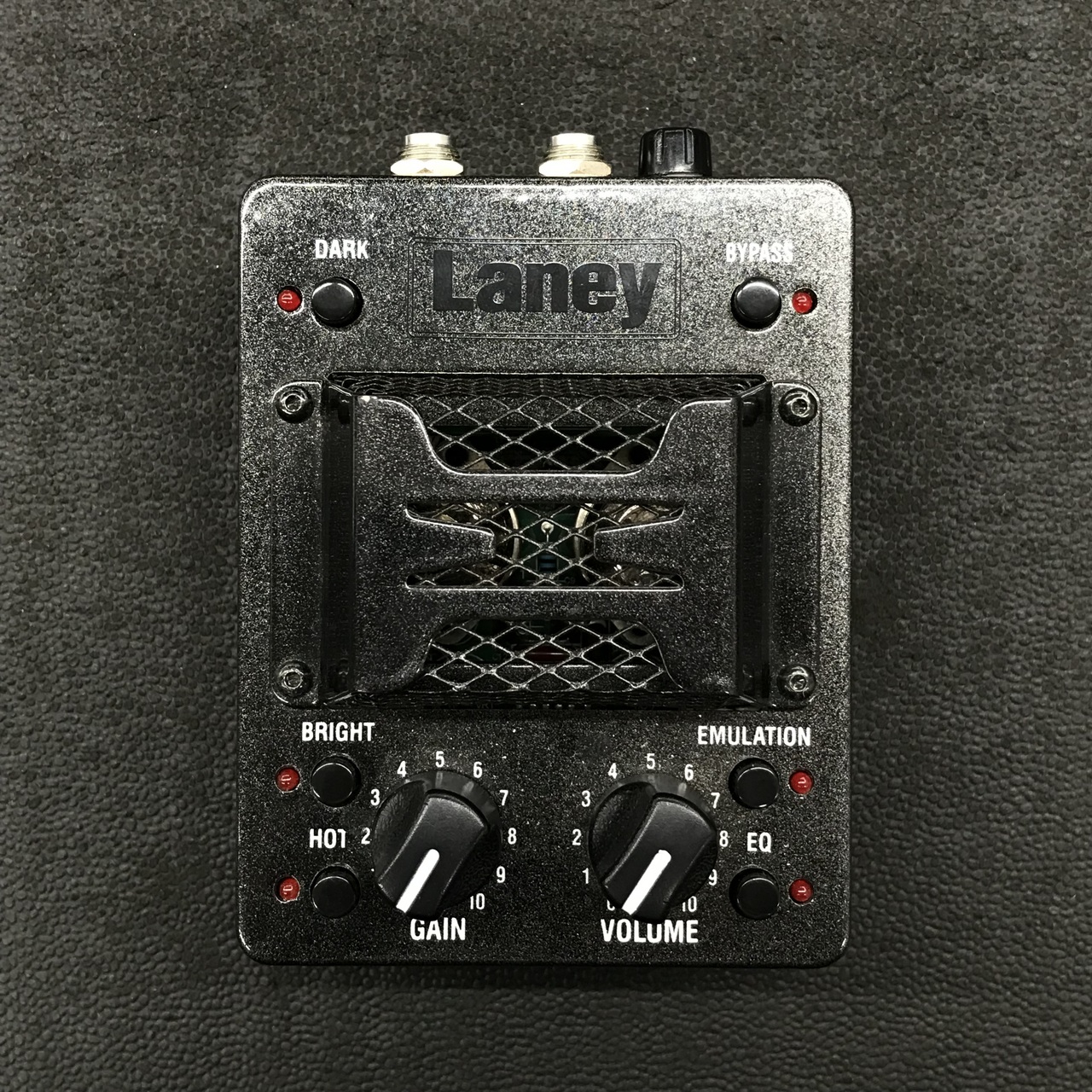 Laney IRT-PULSE デスクトップ型プリアンプ 真空管 laney_irtpulse_01-