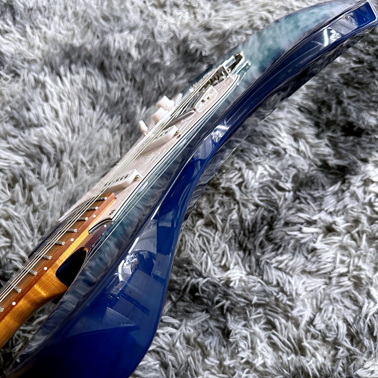 Ibanez AZ22S1F-TXB (Transparent Turquoise Burst) 【アウトレット